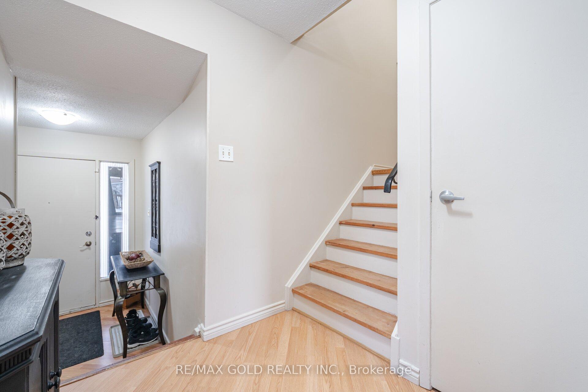 Photo 19 of 117 Beech Street, Brampton, Brampton North — HOMEH