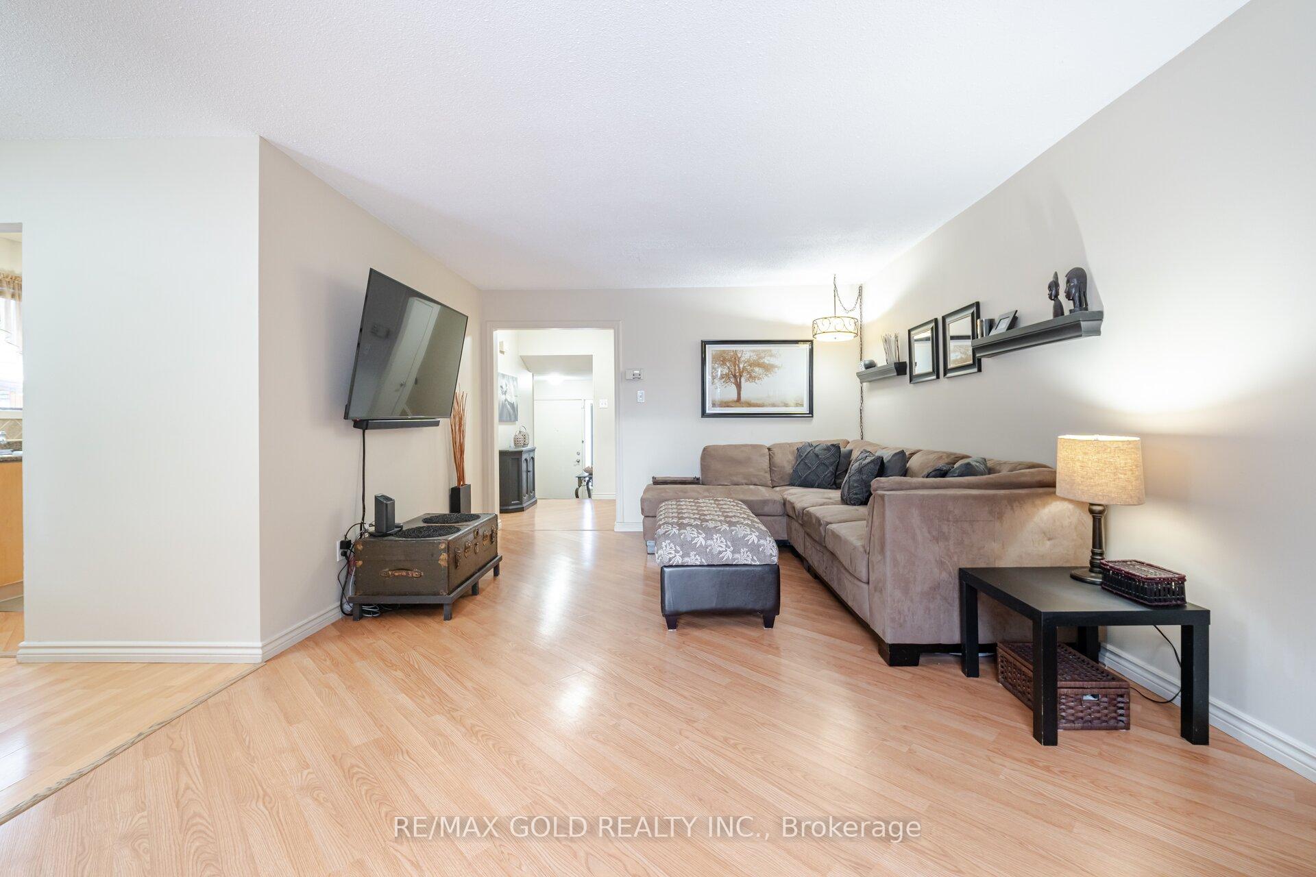 Photo 28 of 117 Beech Street, Brampton, Brampton North — HOMEH