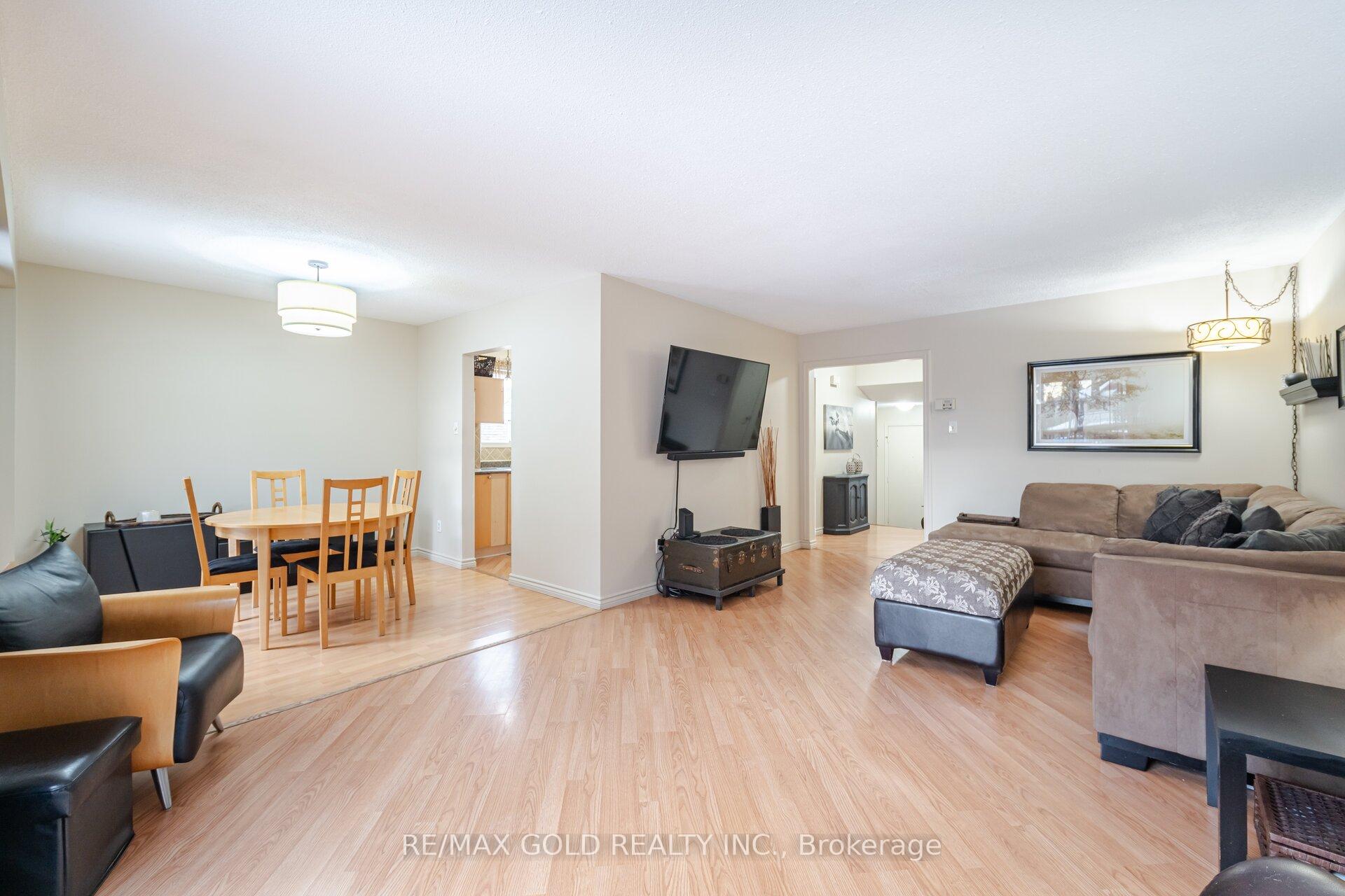Photo 29 of 117 Beech Street, Brampton, Brampton North — HOMEH