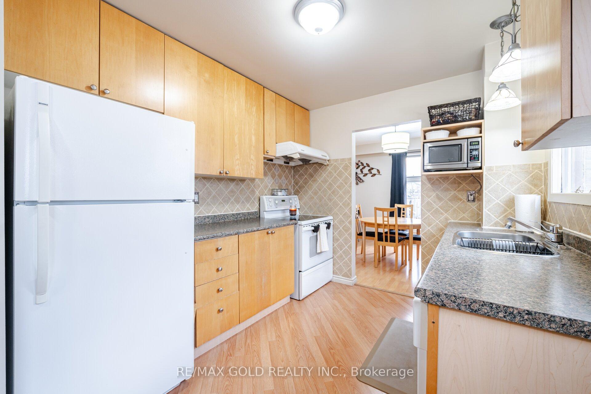 Photo 33 of 117 Beech Street, Brampton, Brampton North — HOMEH