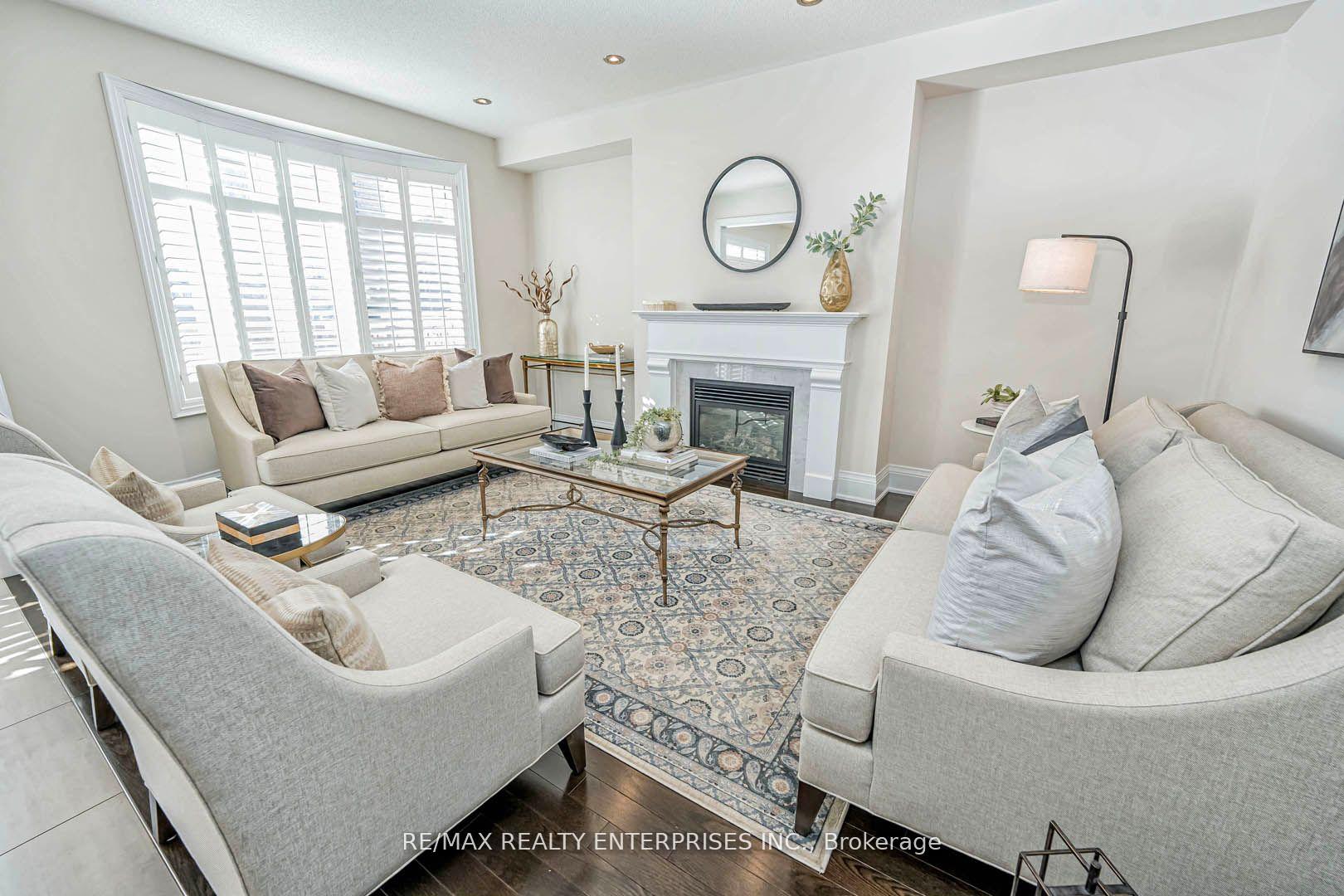 Photo 6 of 39 Lampman Crescent, Brampton, Credit Valley — HOMEH