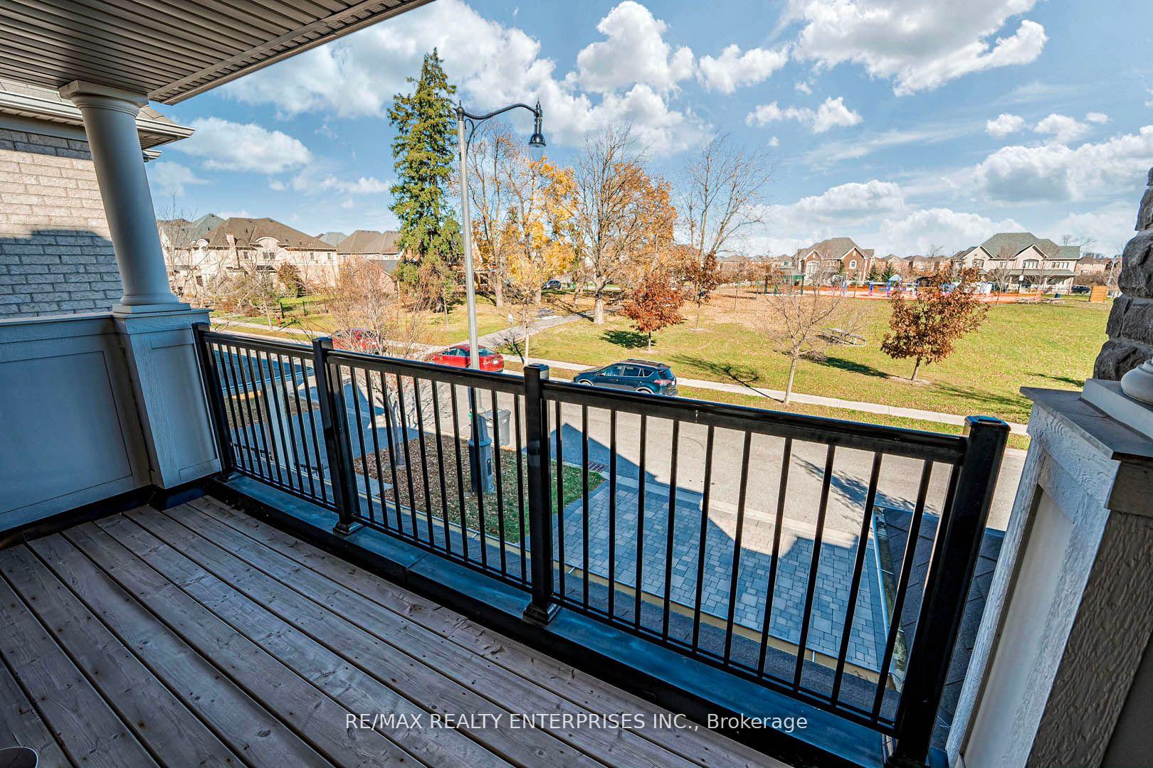 Photo 21 of 39 Lampman Crescent, Brampton, Credit Valley — HOMEH