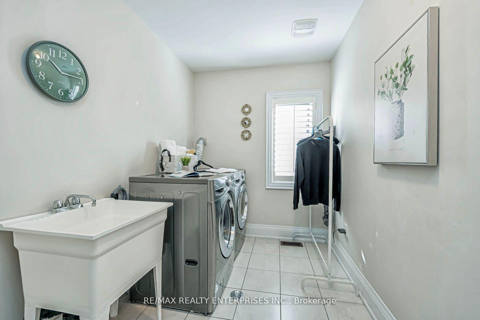 Photo 44 of 39 Lampman Crescent, Brampton, Credit Valley — HOMEH
