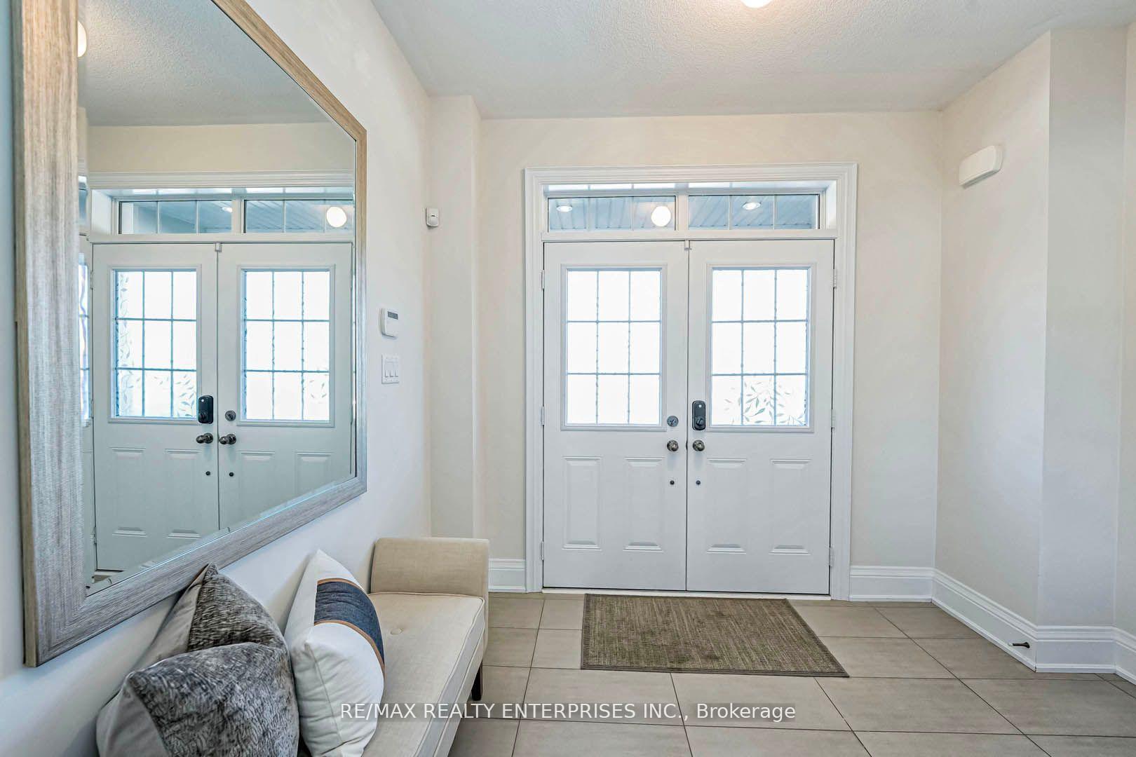 Photo 22 of 39 Lampman Crescent, Brampton, Credit Valley — HOMEH