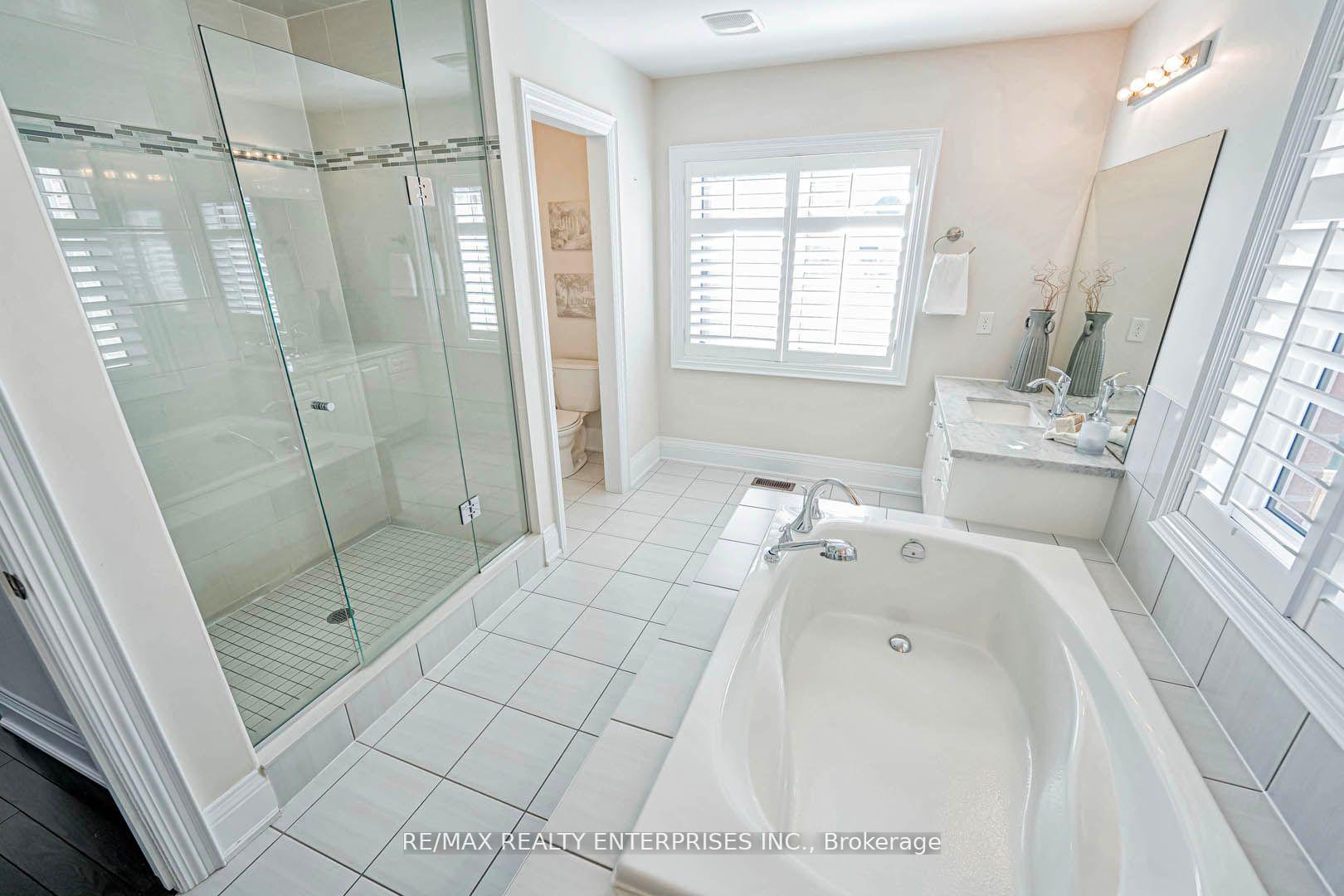 Photo 37 of 39 Lampman Crescent, Brampton, Credit Valley — HOMEH