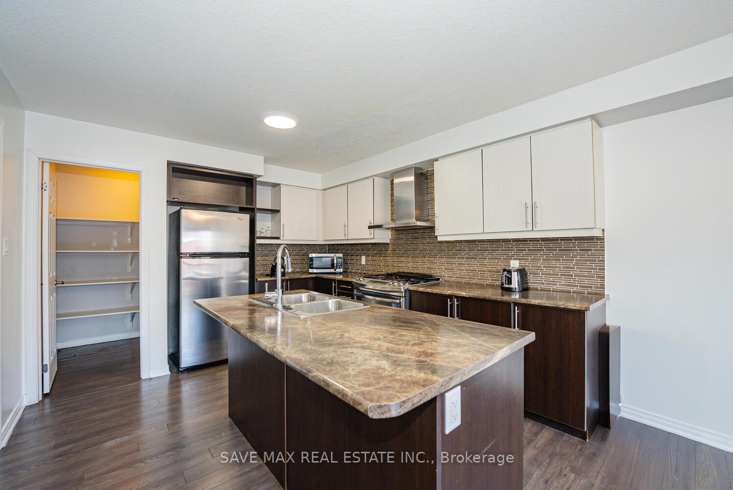 Photo 16 of 73 West Glen Avenue, Hamilton, Stoney Creek Mountain — HOMEH