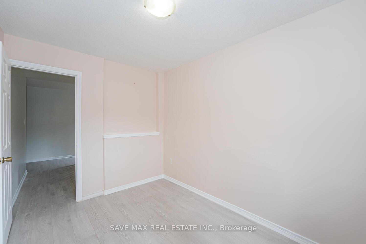 Photo 35 of 73 West Glen Avenue, Hamilton, Stoney Creek Mountain — HOMEH