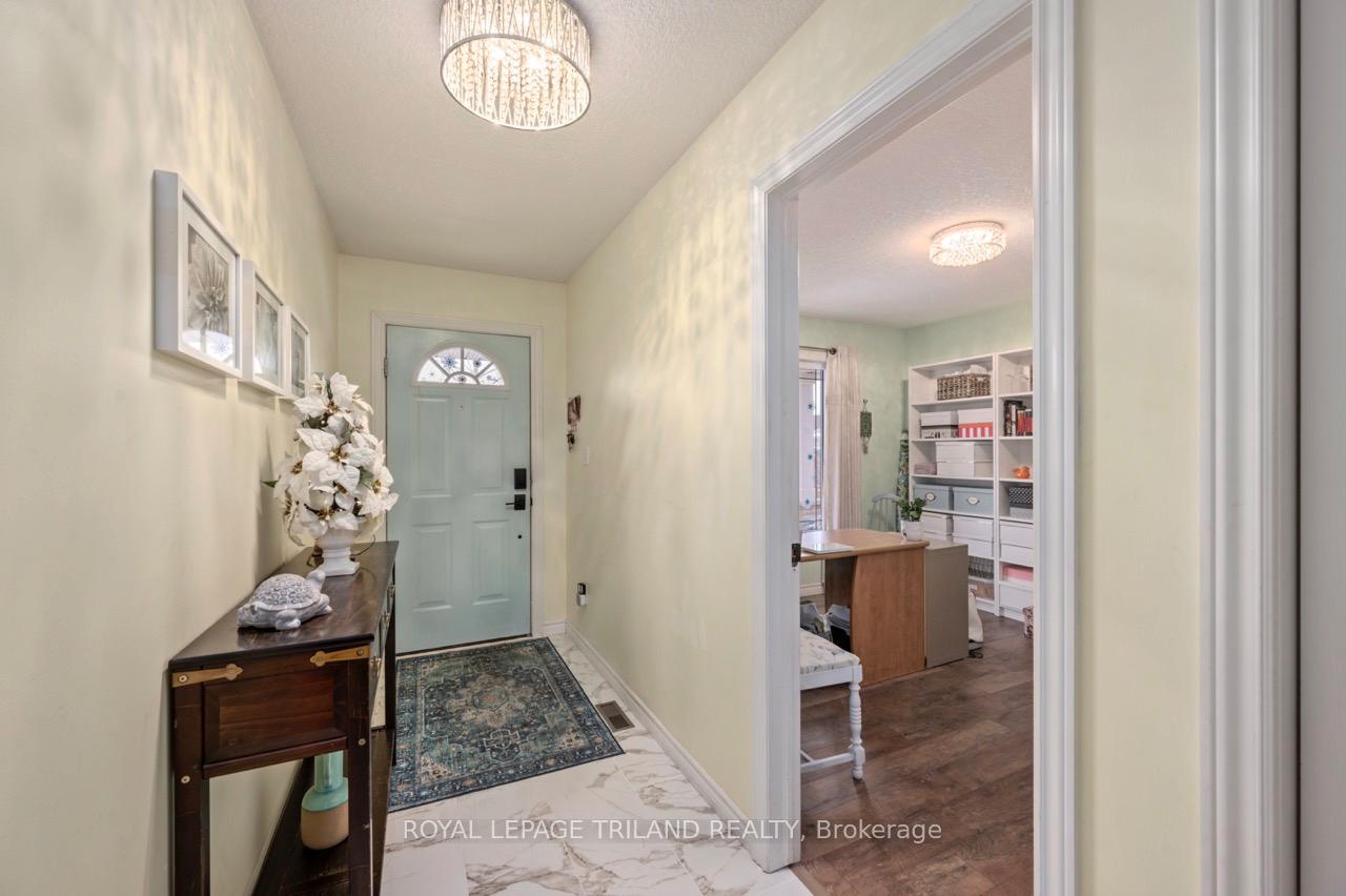 Photo 4 of 68 Meadowvale Drive, St. Thomas — HOMEH