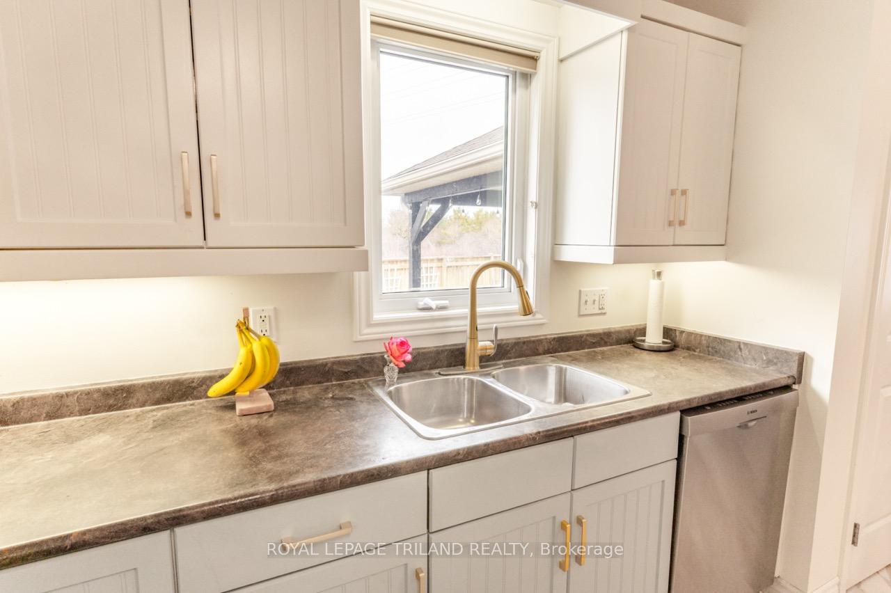 Photo 14 of 68 Meadowvale Drive, St. Thomas — HOMEH