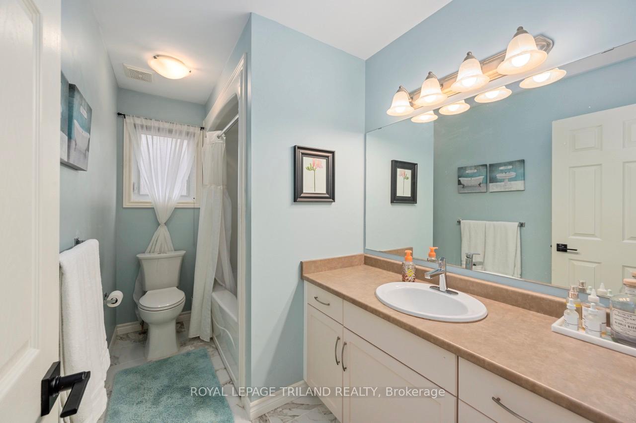 Photo 18 of 68 Meadowvale Drive, St. Thomas — HOMEH