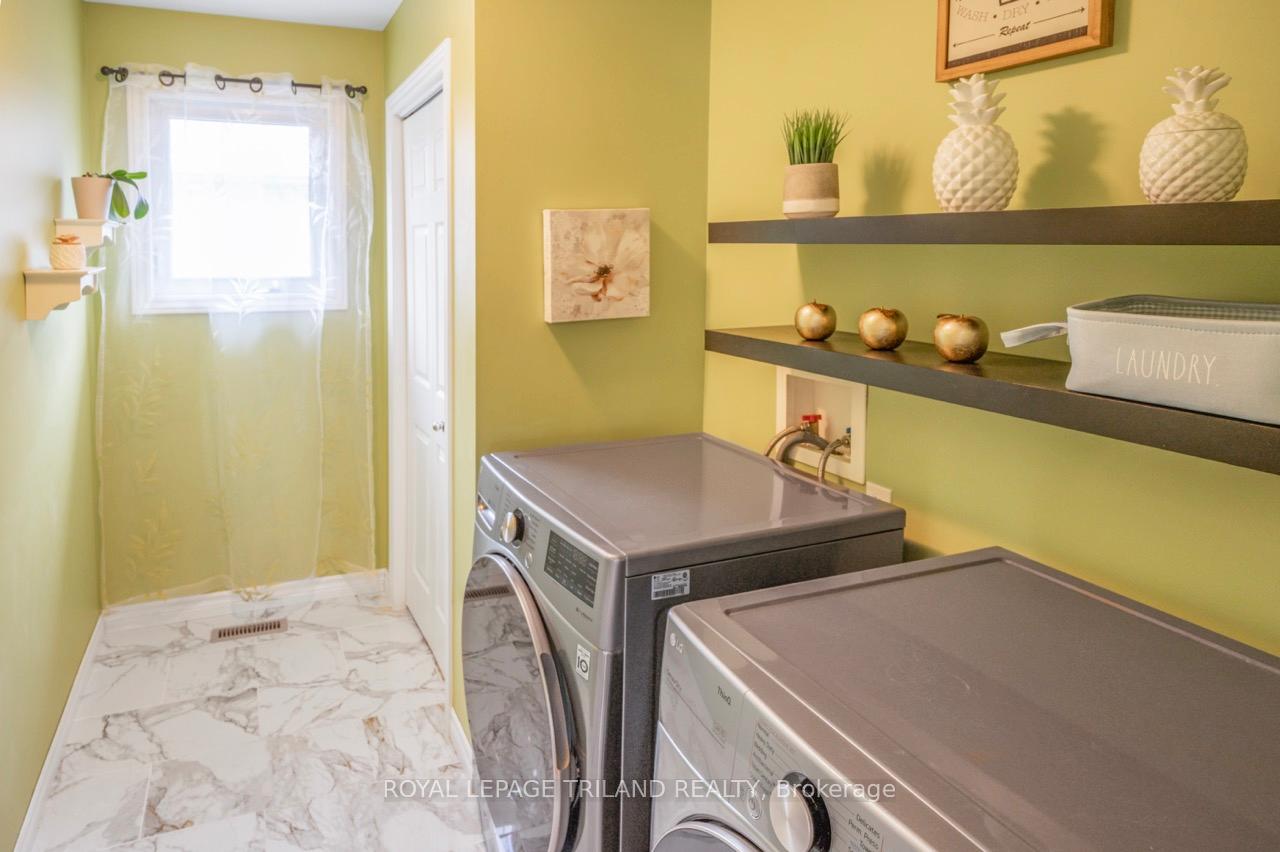 Photo 20 of 68 Meadowvale Drive, St. Thomas — HOMEH
