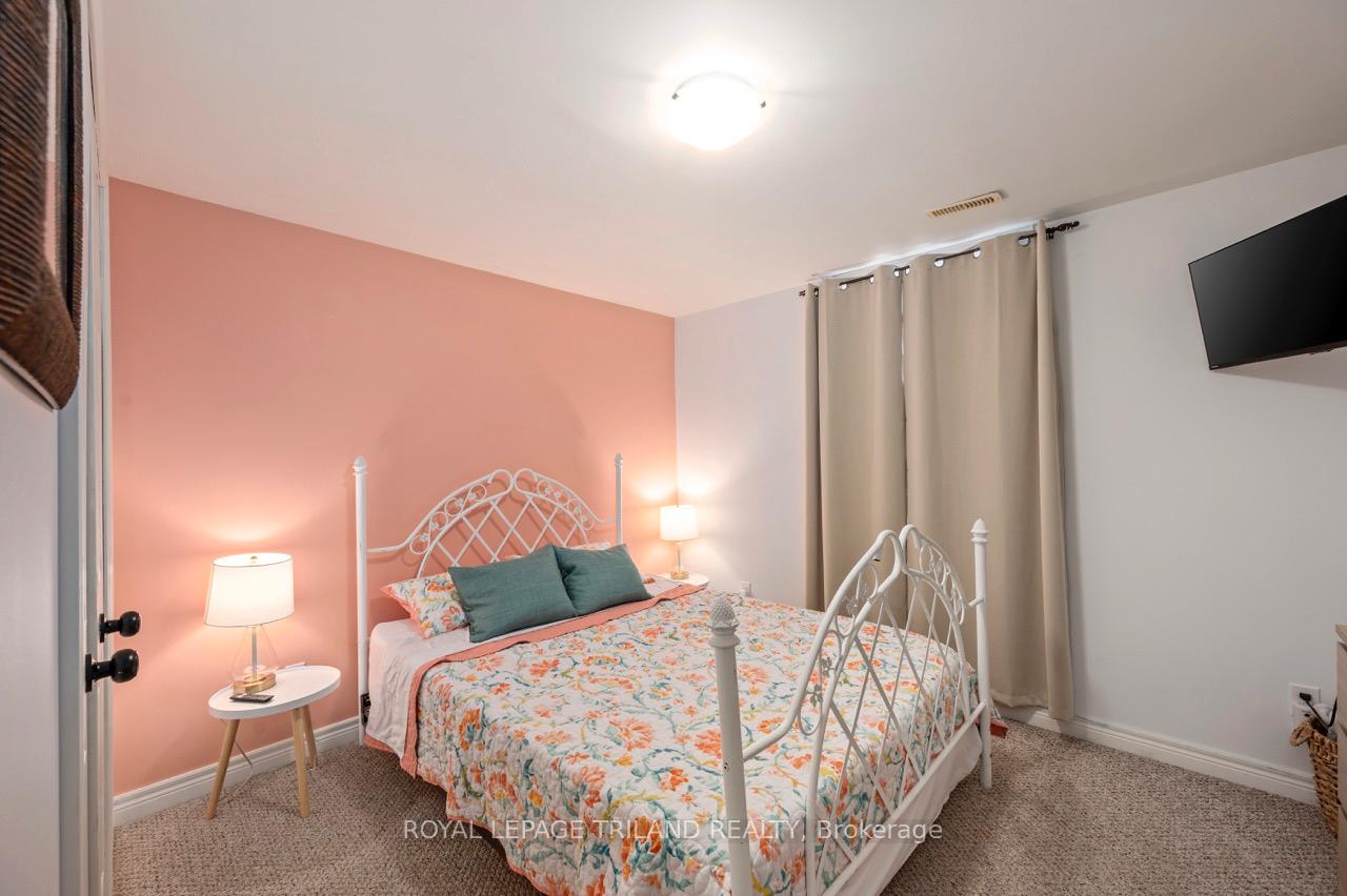 Photo 25 of 68 Meadowvale Drive, St. Thomas — HOMEH