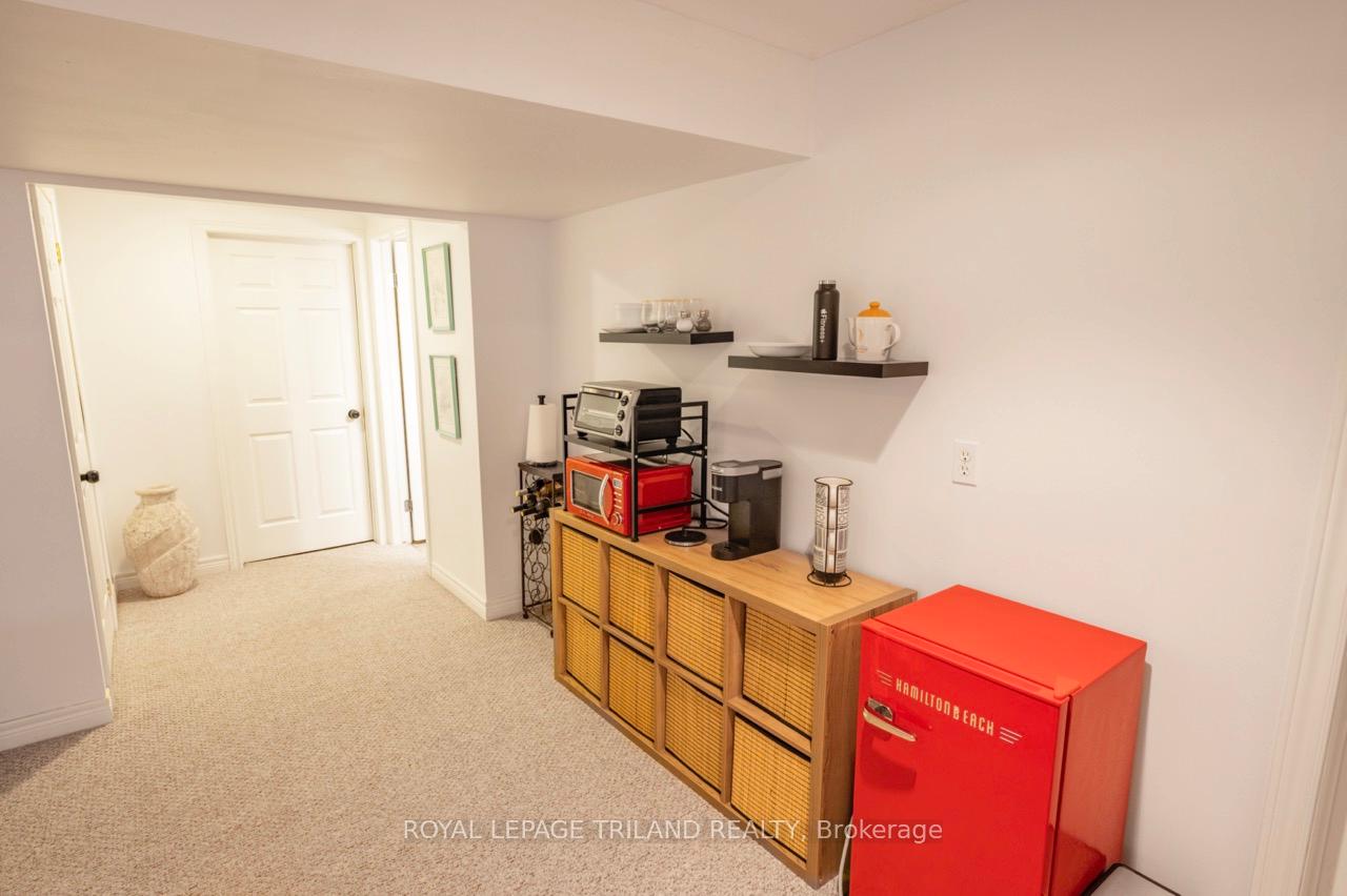 Photo 26 of 68 Meadowvale Drive, St. Thomas — HOMEH