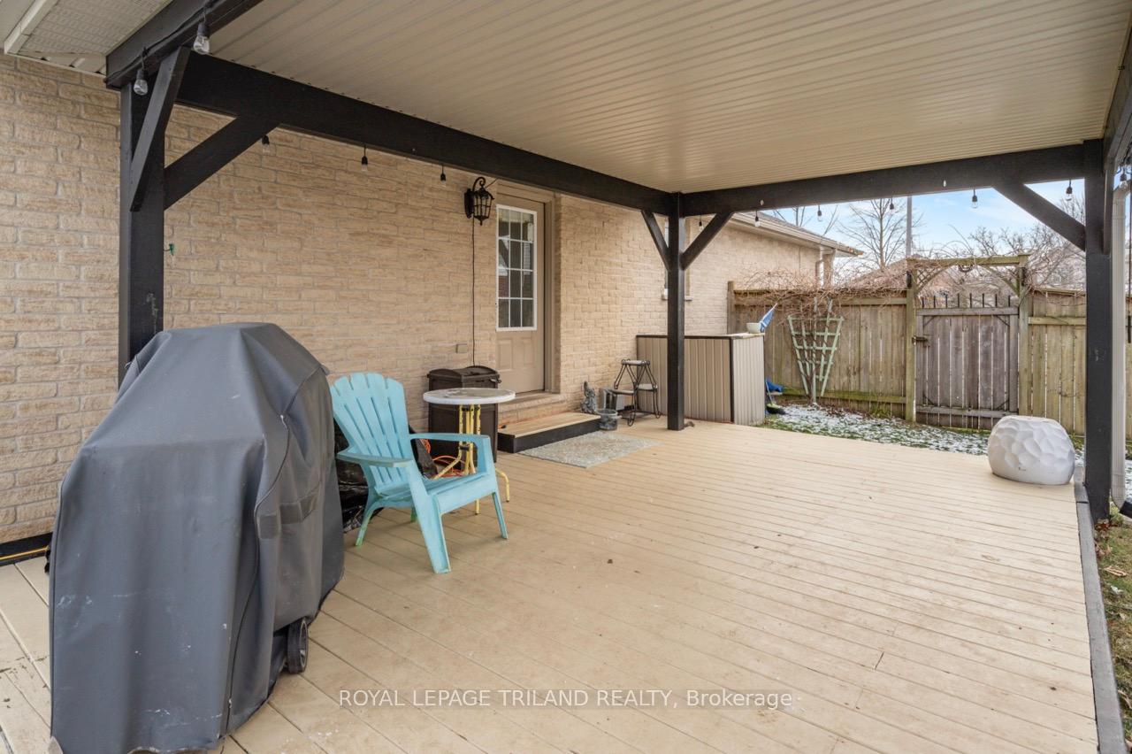 Photo 31 of 68 Meadowvale Drive, St. Thomas — HOMEH
