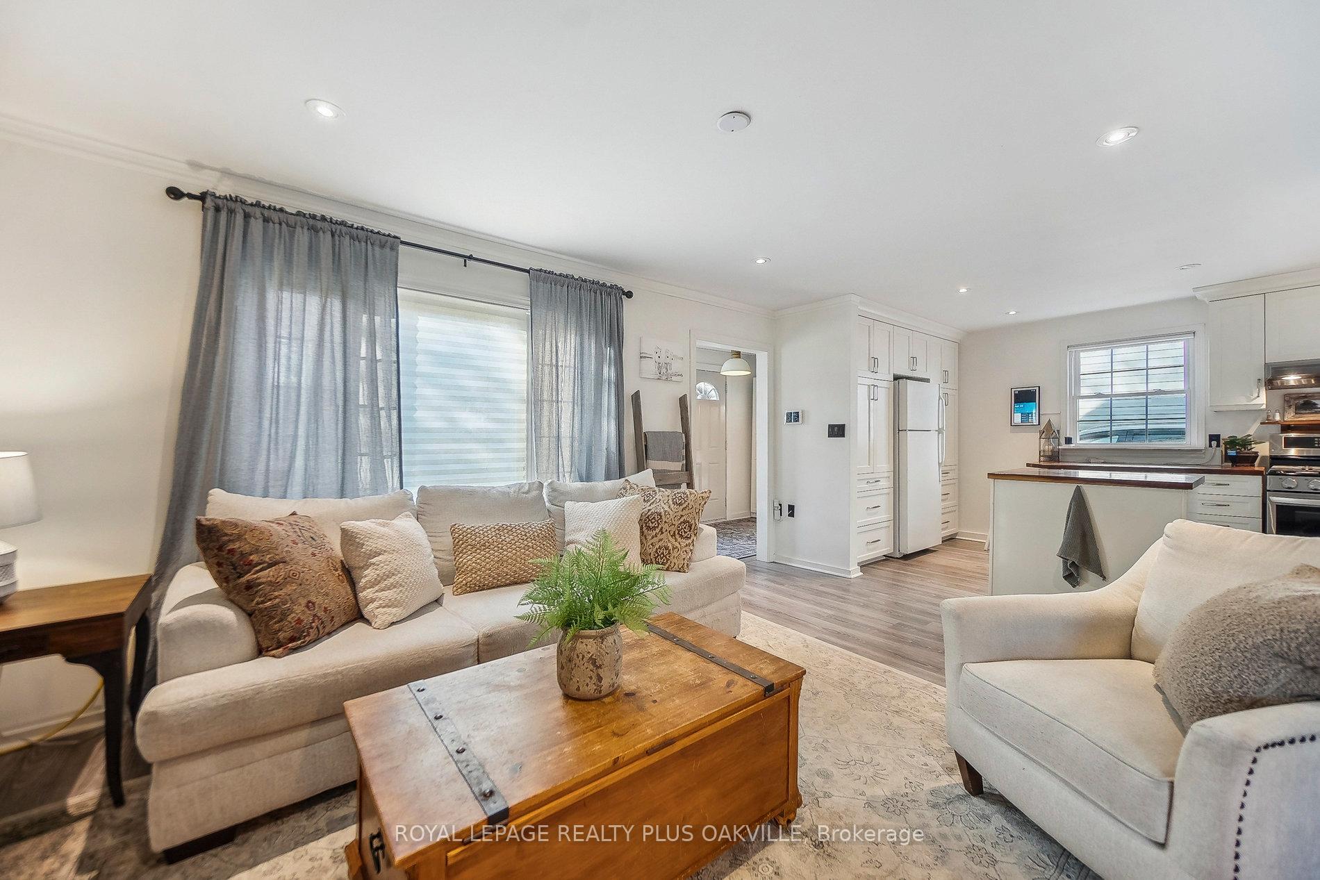 Photo 10 of 6 Beverly Street, St. Catharines, Oakdale — HOMEH