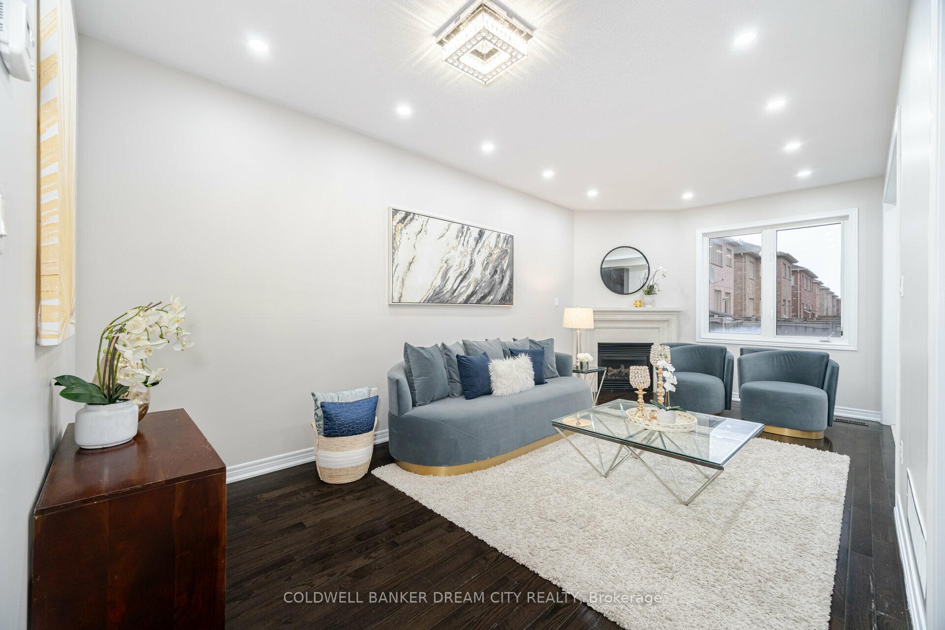 Photo 7 of 49 Campwood Crescent, Brampton, Bram East — HOMEH