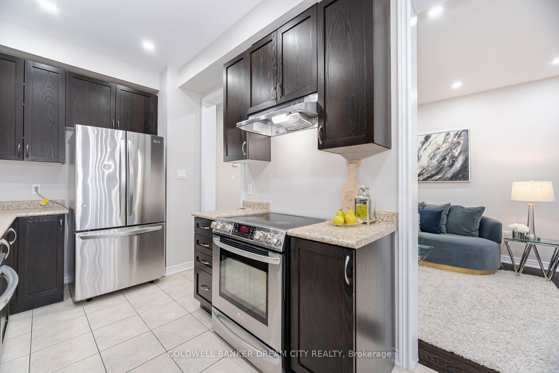 Photo 11 of 49 Campwood Crescent, Brampton, Bram East — HOMEH