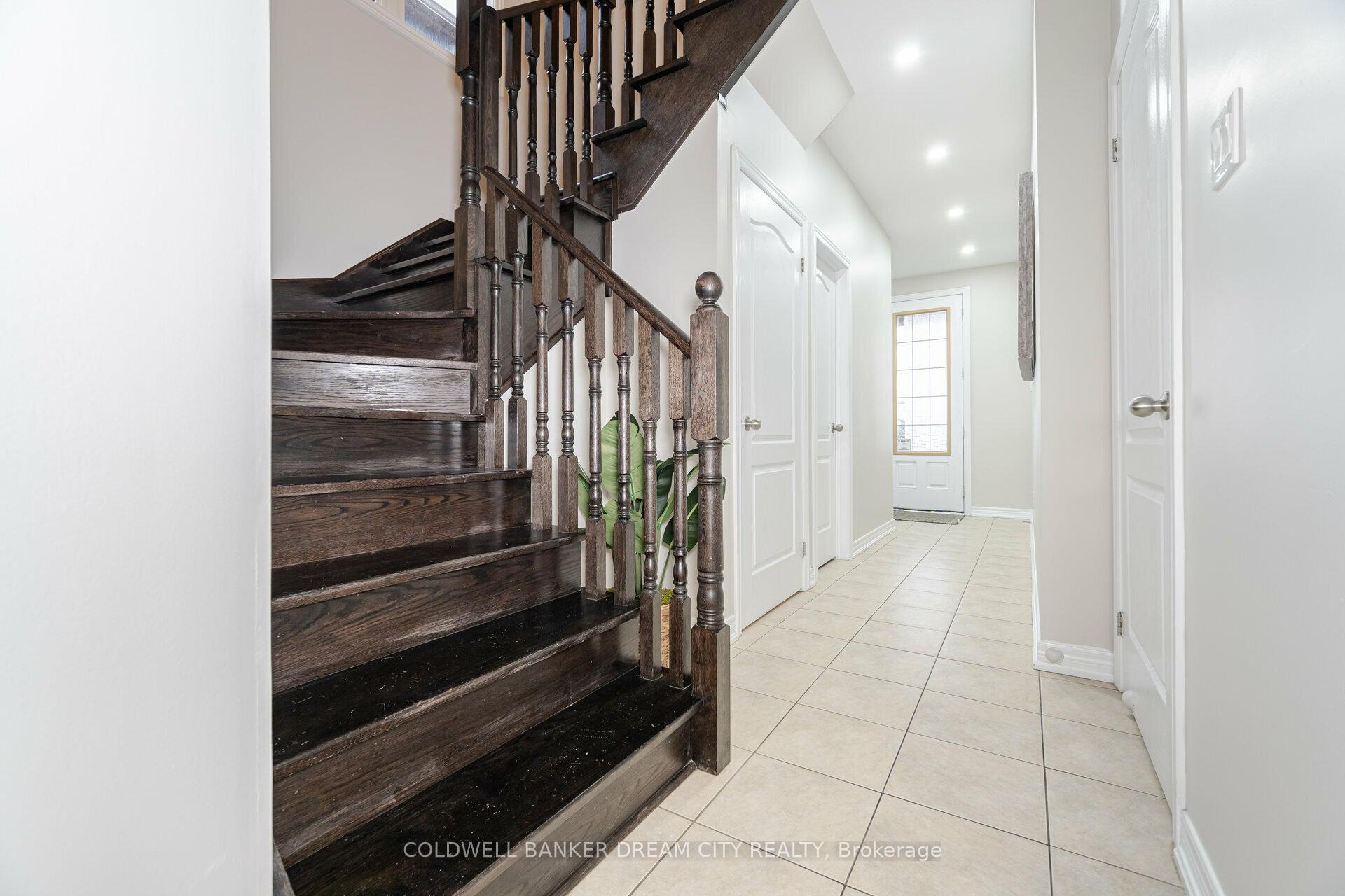 Photo 20 of 49 Campwood Crescent, Brampton, Bram East — HOMEH