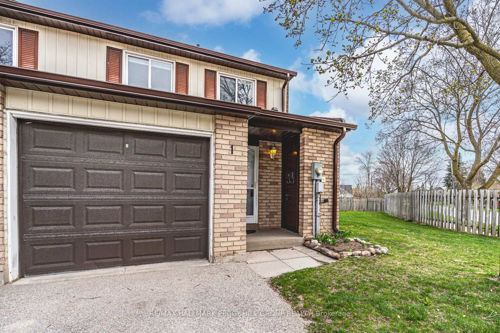Photo 1 of Unit 1, 52 Adelaide Street, Barrie, Allandale — HOMEH