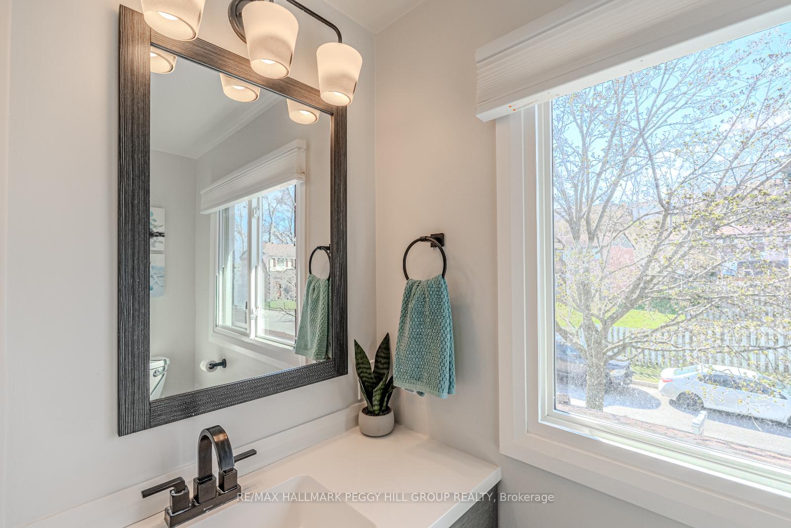 Photo 12 of Unit 1, 52 Adelaide Street, Barrie, Allandale — HOMEH