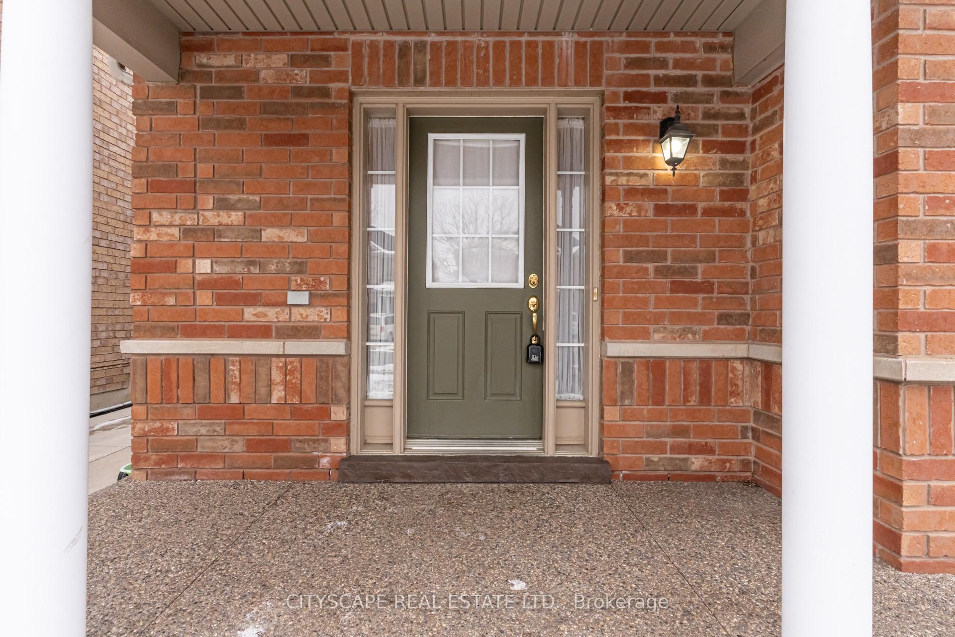 Photo 3 of 67 Crannyfield Drive, Brampton, Fletcher's Meadow — HOMEH
