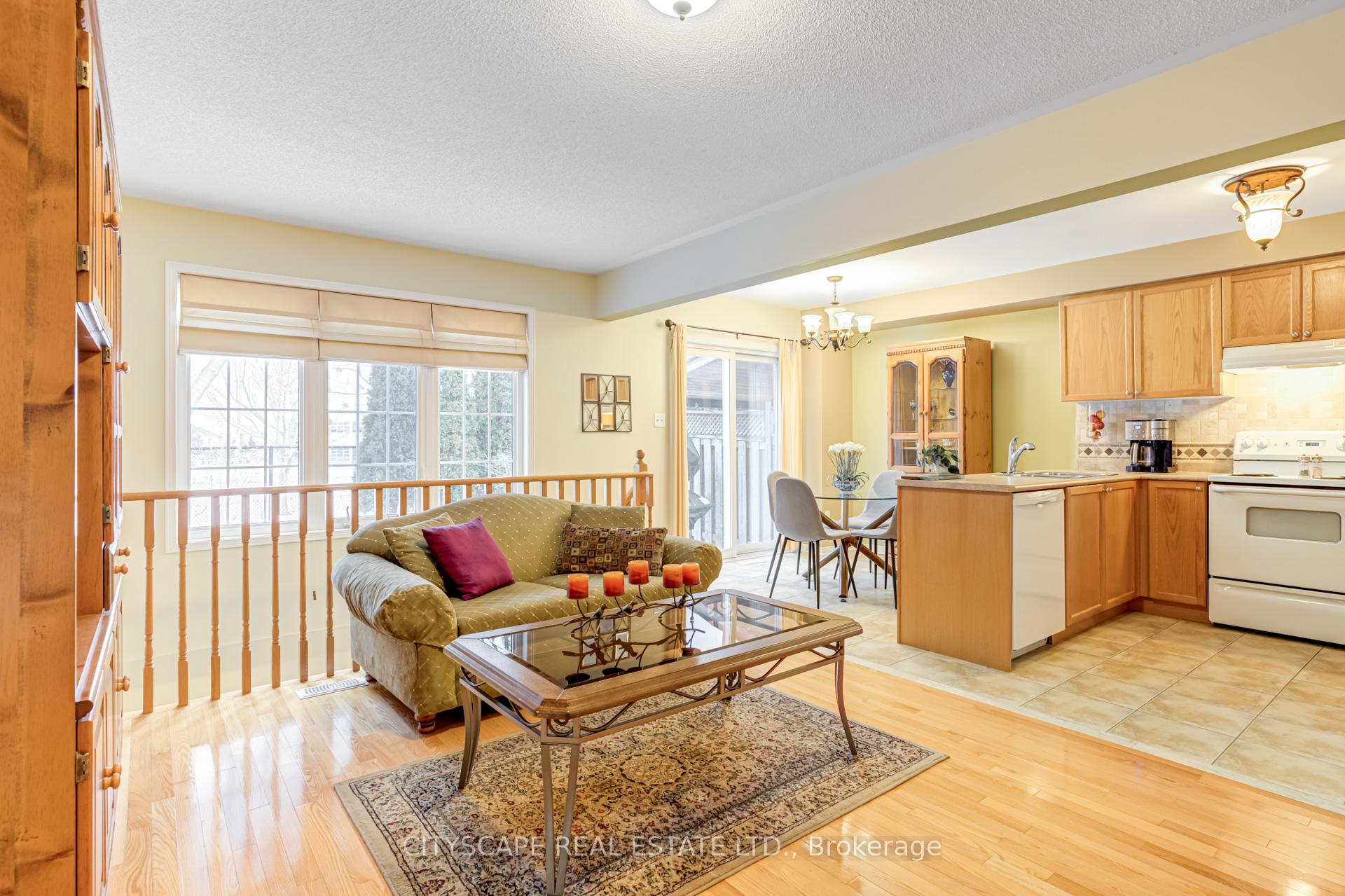 Photo 5 of 67 Crannyfield Drive, Brampton, Fletcher's Meadow — HOMEH