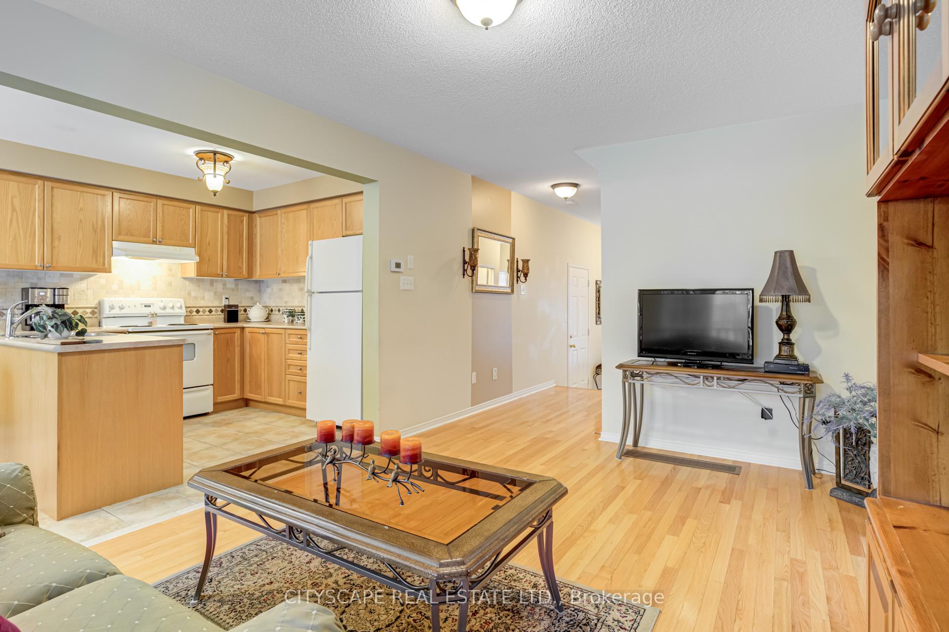 Photo 7 of 67 Crannyfield Drive, Brampton, Fletcher's Meadow — HOMEH