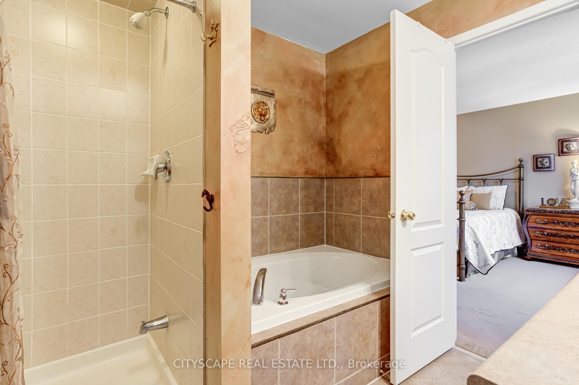 Photo 19 of 67 Crannyfield Drive, Brampton, Fletcher's Meadow — HOMEH