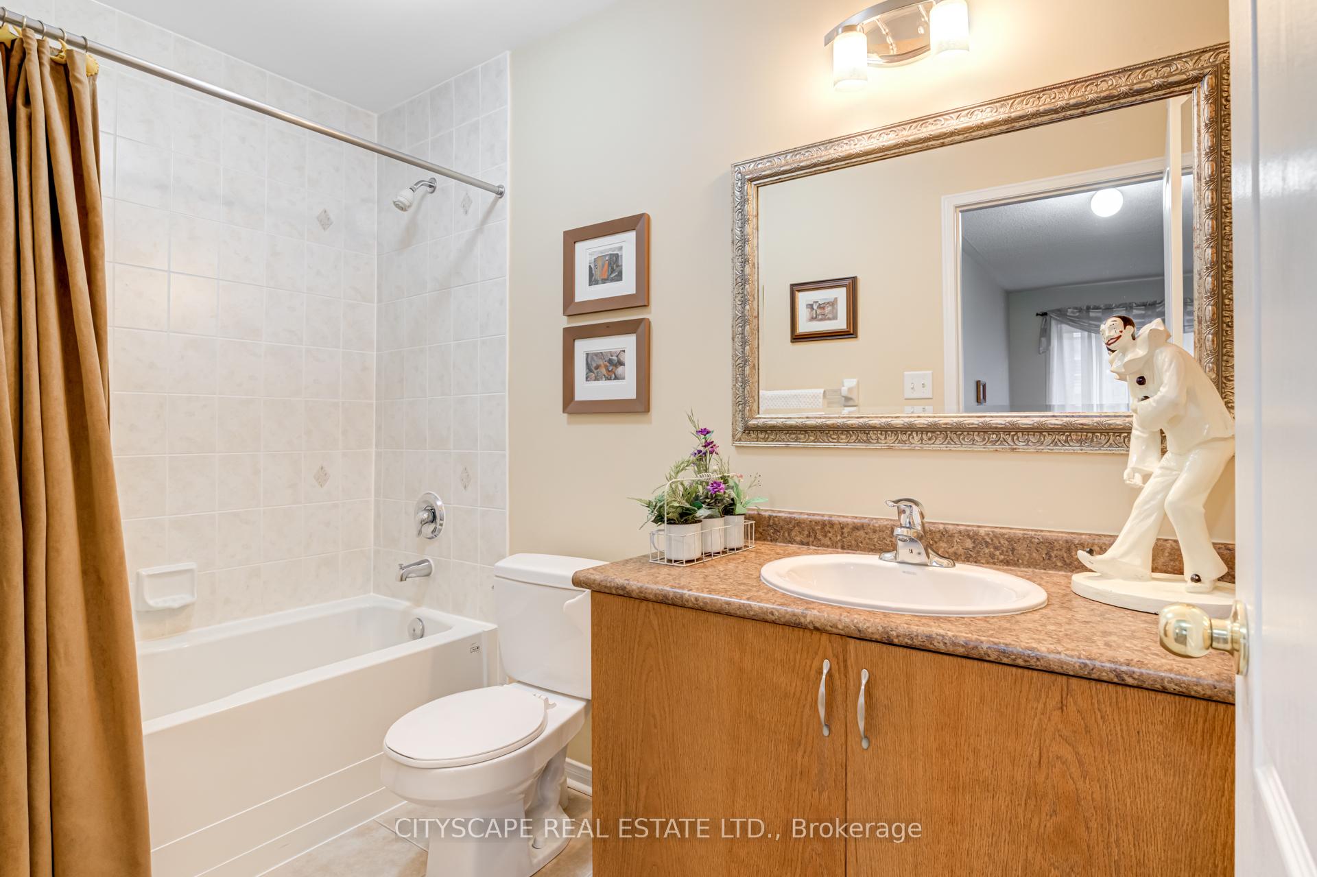 Photo 23 of 67 Crannyfield Drive, Brampton, Fletcher's Meadow — HOMEH
