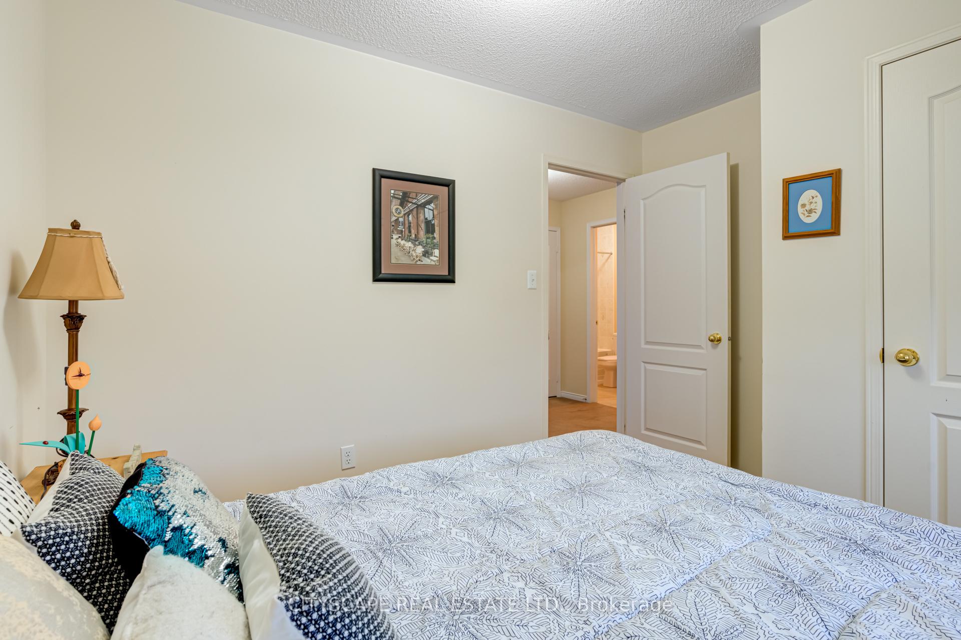 Photo 25 of 67 Crannyfield Drive, Brampton, Fletcher's Meadow — HOMEH