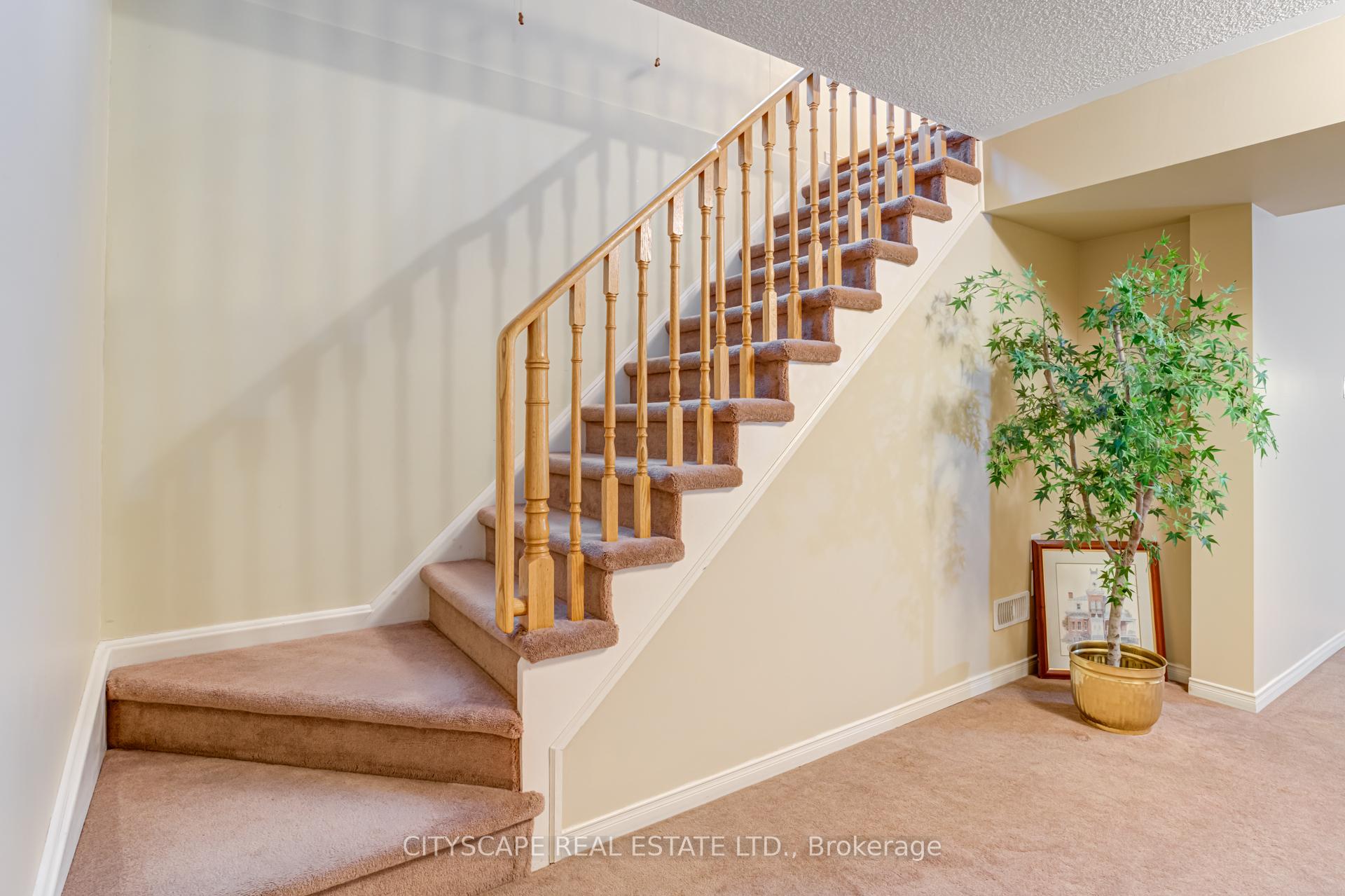 Photo 27 of 67 Crannyfield Drive, Brampton, Fletcher's Meadow — HOMEH