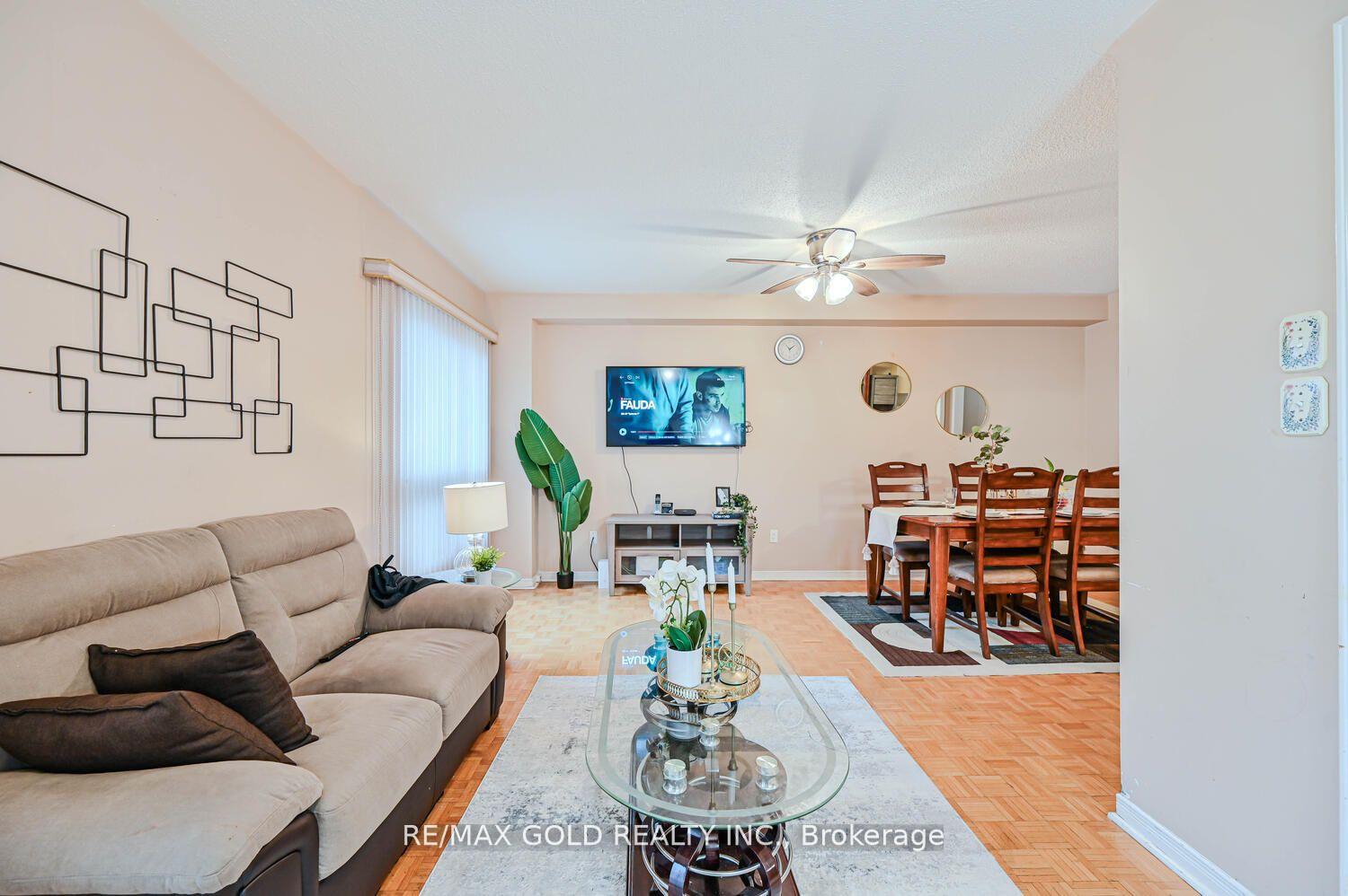 Photo 8 of 17 Red River Drive, Brampton, Sandringham-Wellington — HOMEH