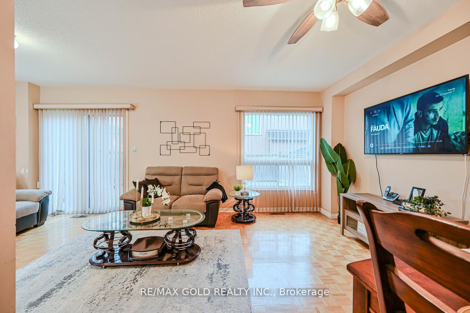Photo 10 of 17 Red River Drive, Brampton, Sandringham-Wellington — HOMEH