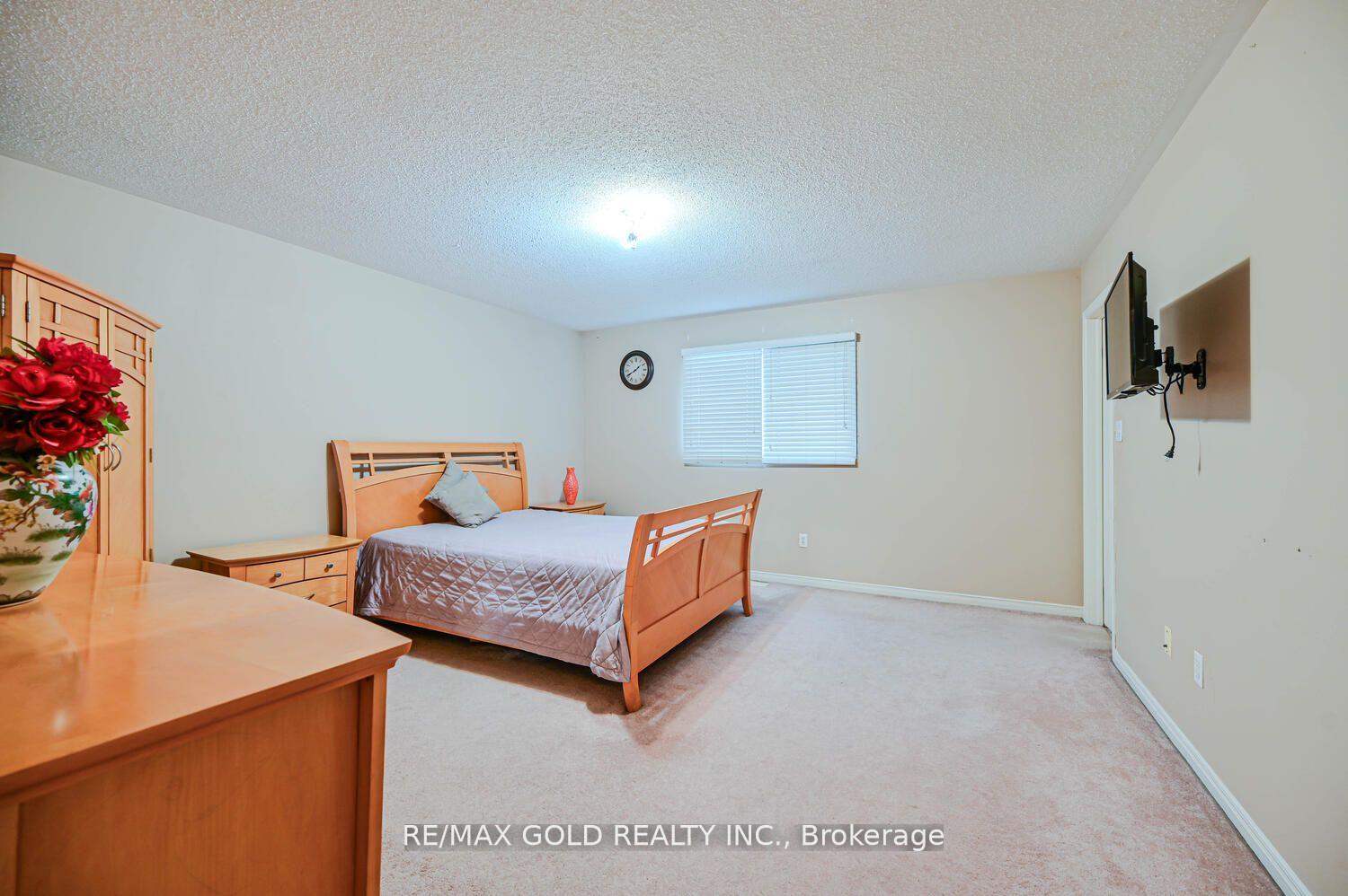 Photo 21 of 17 Red River Drive, Brampton, Sandringham-Wellington — HOMEH