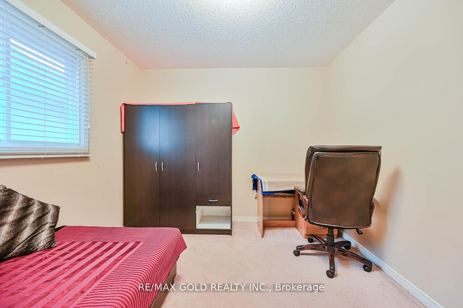 Photo 24 of 17 Red River Drive, Brampton, Sandringham-Wellington — HOMEH