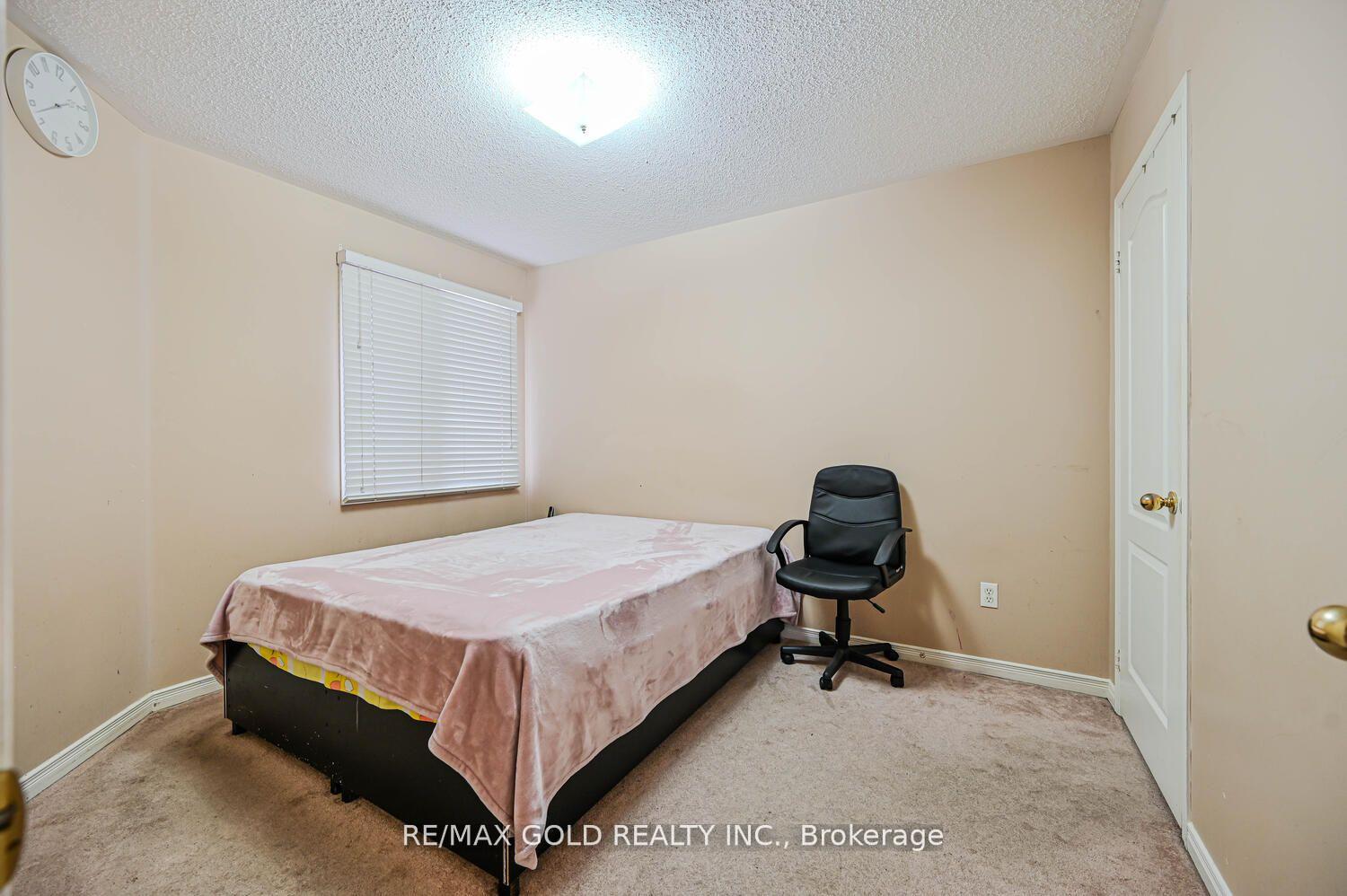 Photo 25 of 17 Red River Drive, Brampton, Sandringham-Wellington — HOMEH