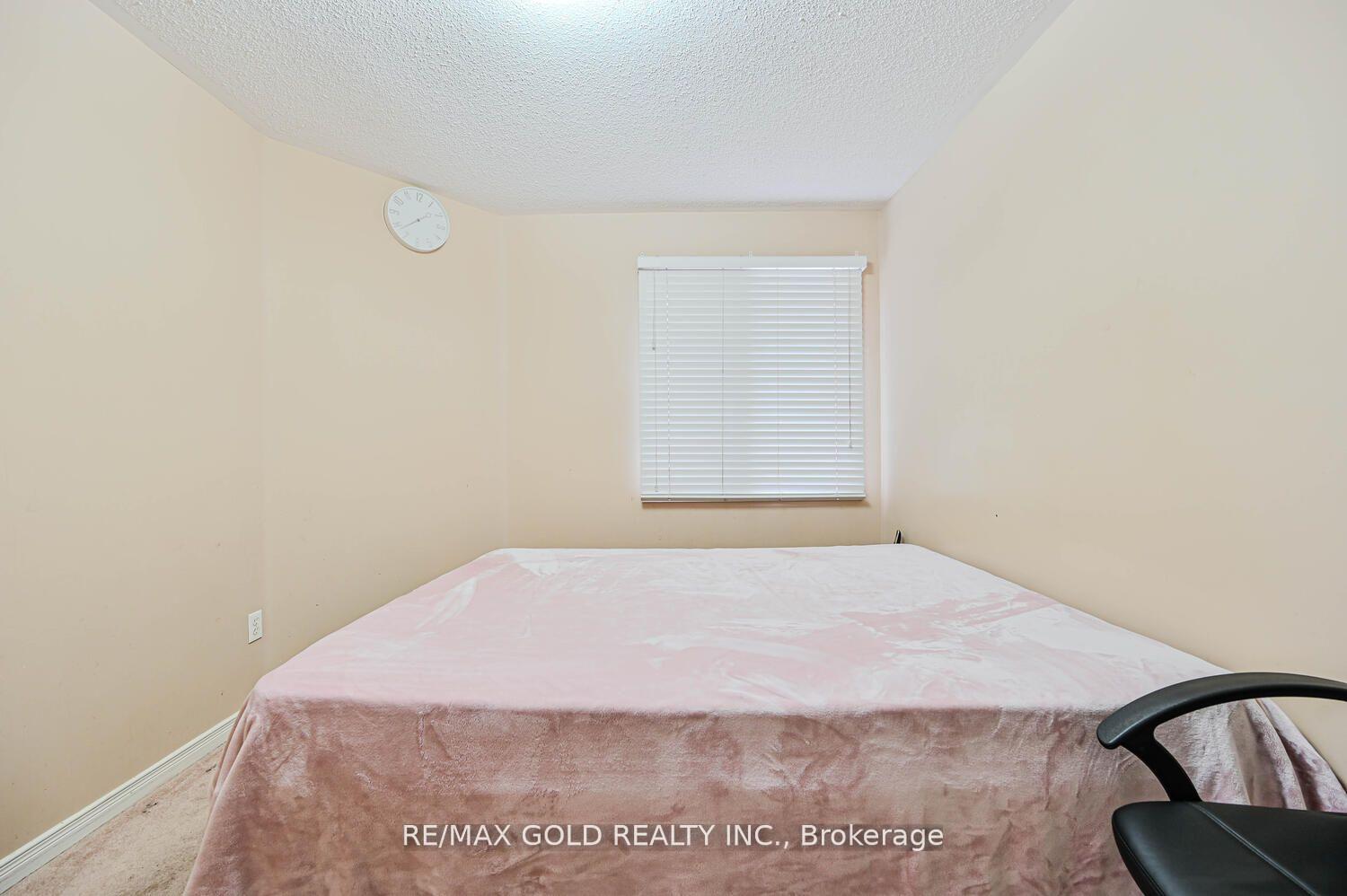 Photo 26 of 17 Red River Drive, Brampton, Sandringham-Wellington — HOMEH
