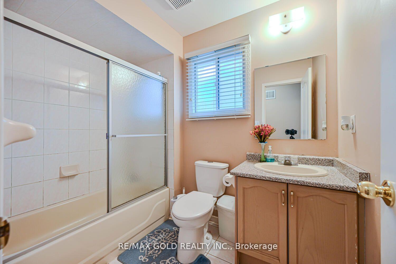 Photo 27 of 17 Red River Drive, Brampton, Sandringham-Wellington — HOMEH