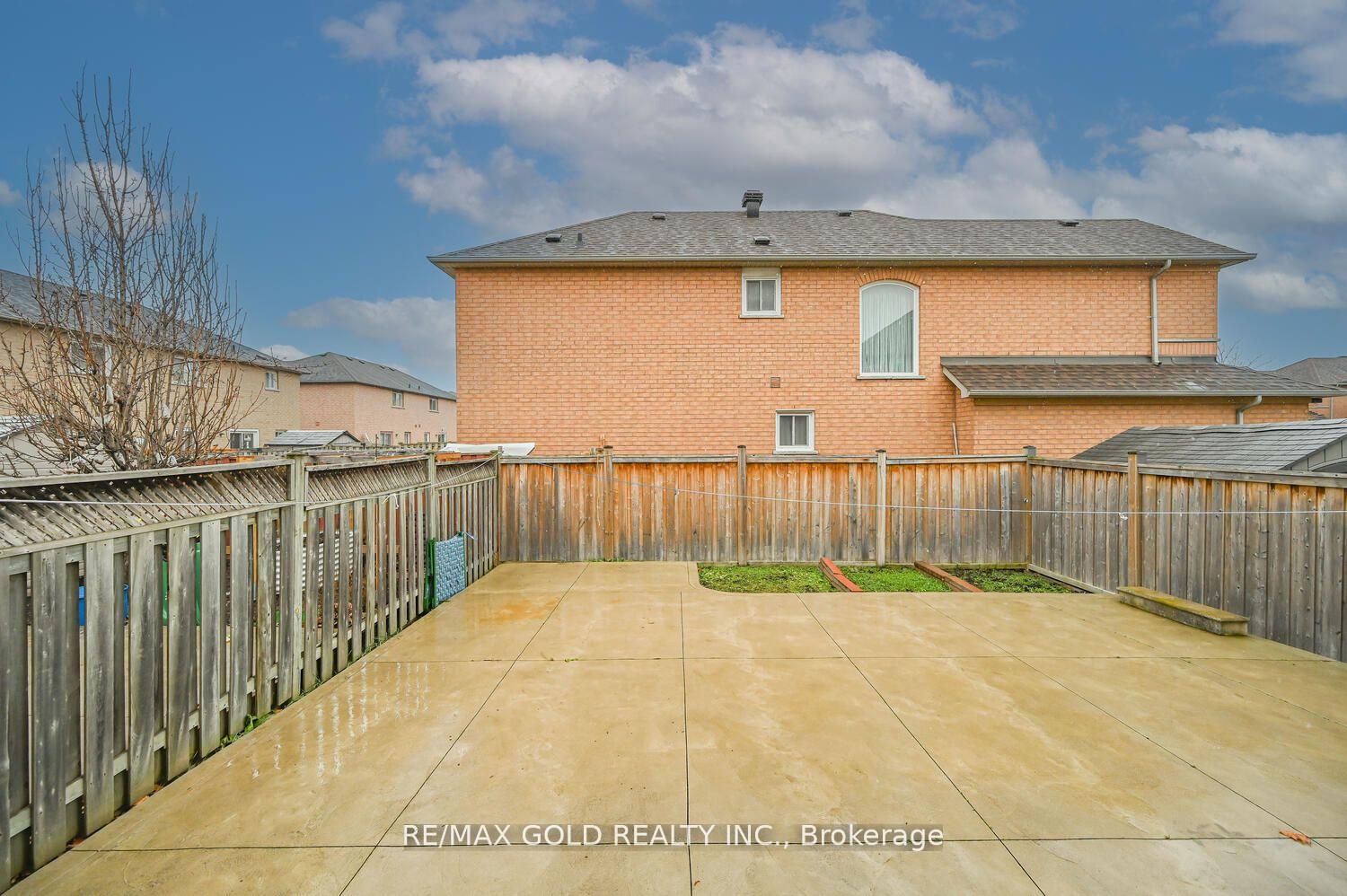 Photo 34 of 17 Red River Drive, Brampton, Sandringham-Wellington — HOMEH