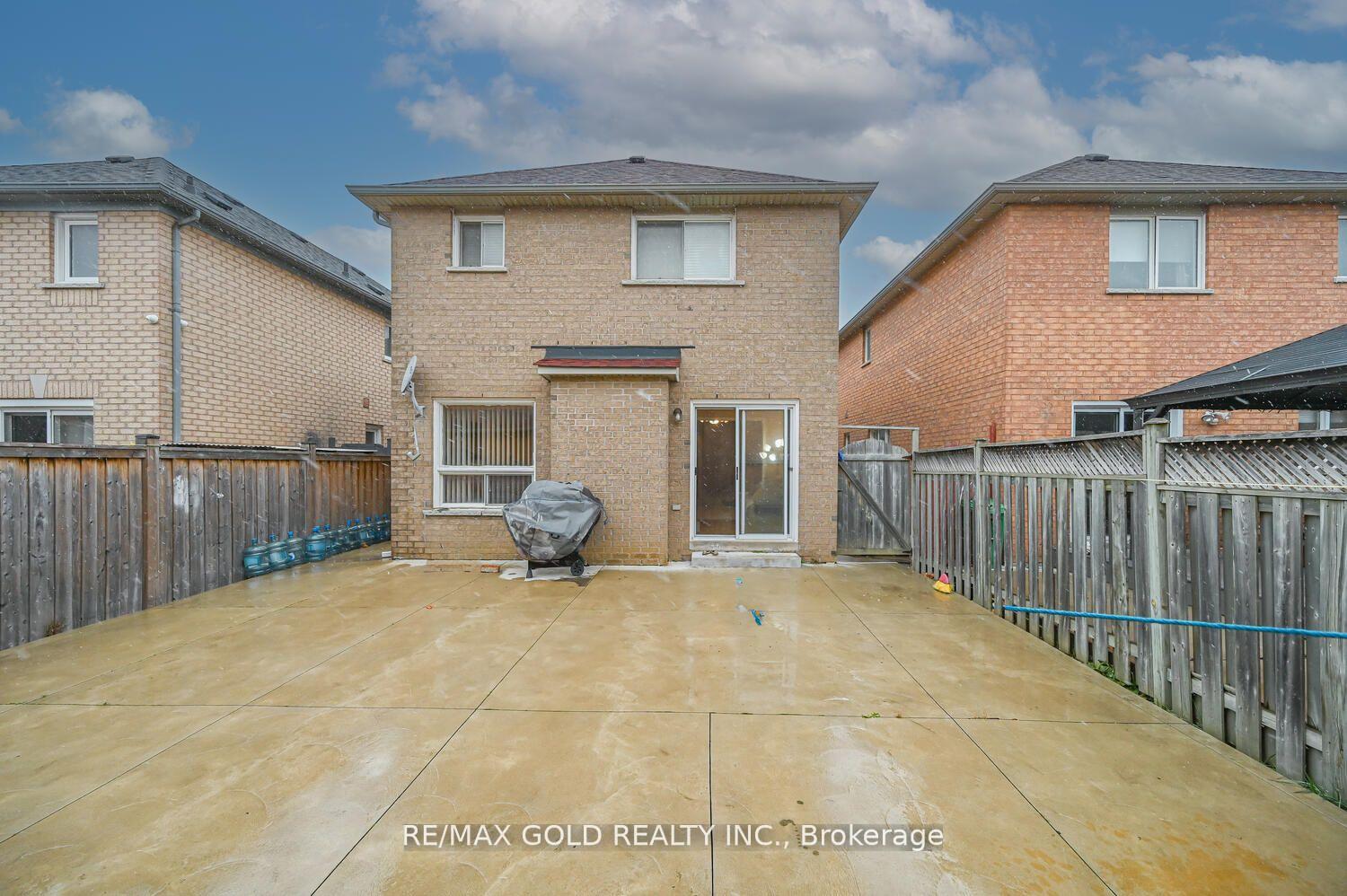 Photo 35 of 17 Red River Drive, Brampton, Sandringham-Wellington — HOMEH