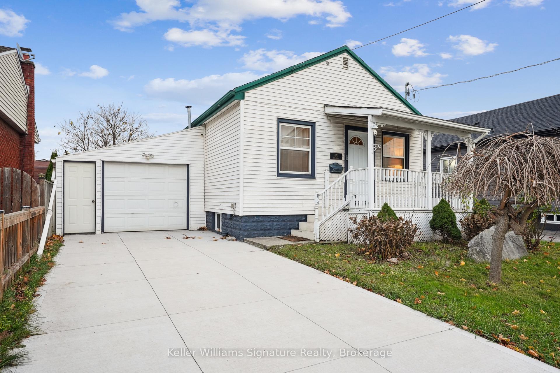 Photo 3 of 674 Tate Avenue, Hamilton, Parkview — HOMEH