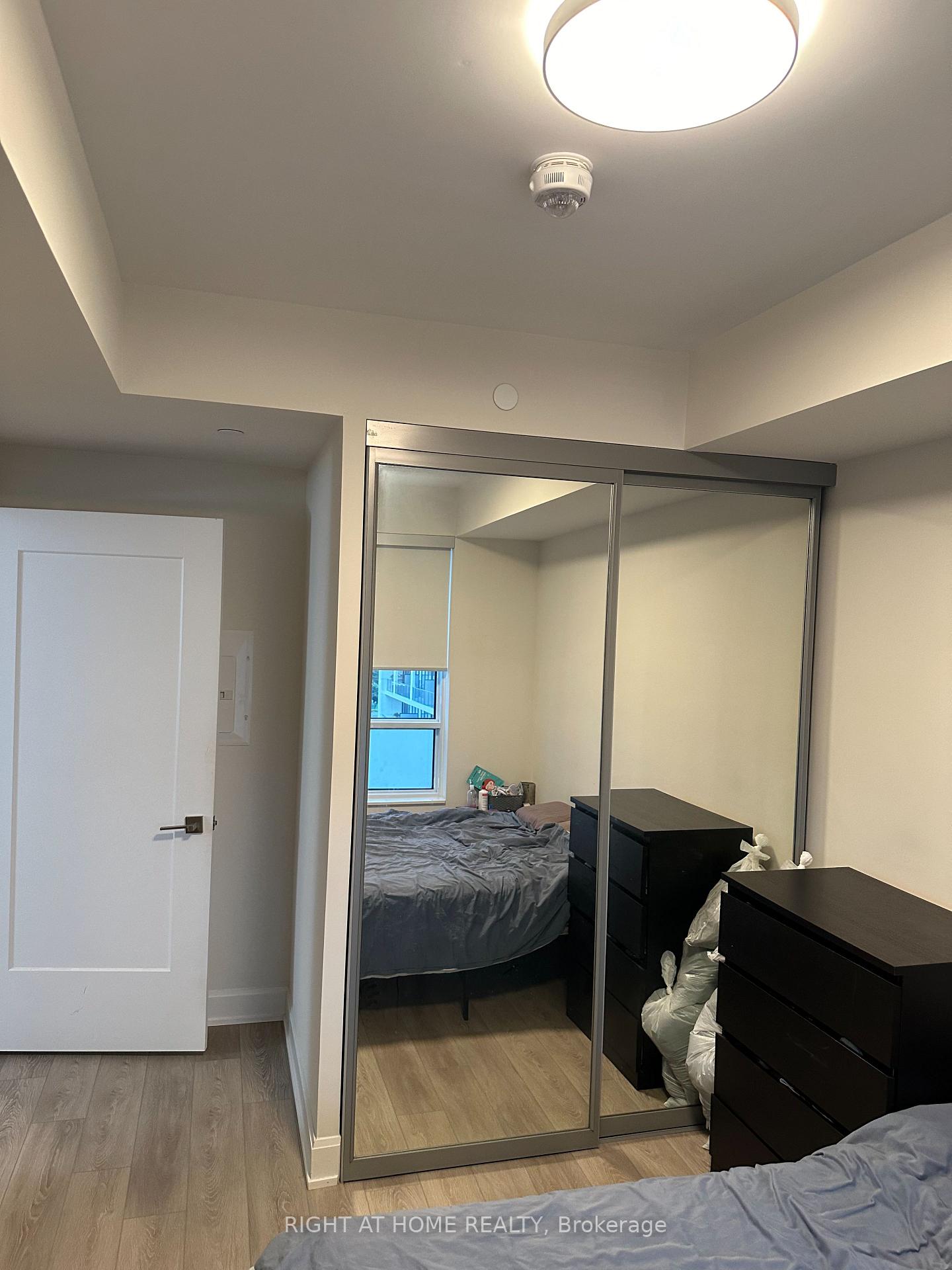 Photo 7 of Unit 828, 38 Water Walk Drive, Markham, Unionville — HOMEH