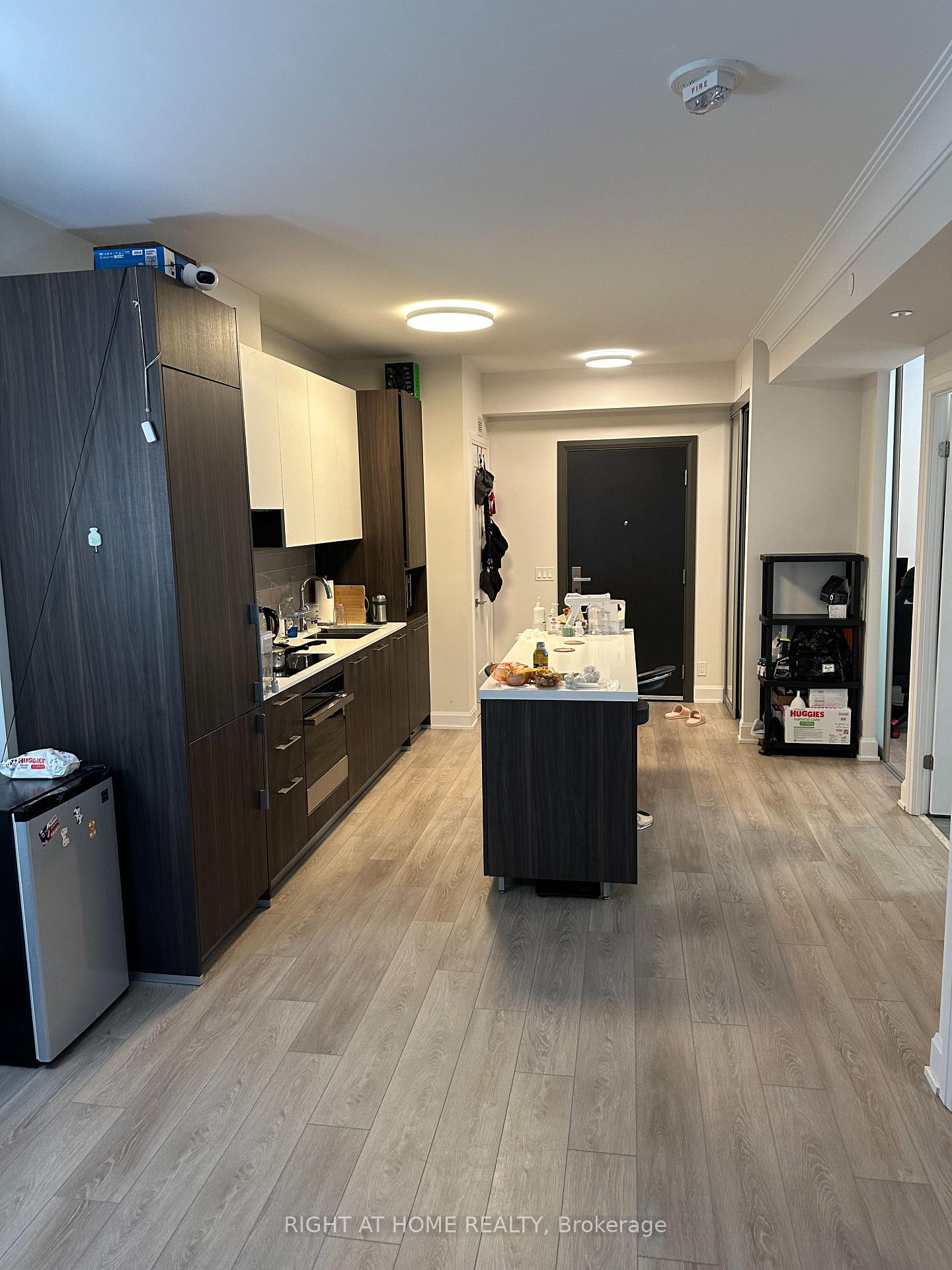 Photo 8 of Unit 828, 38 Water Walk Drive, Markham, Unionville — HOMEH