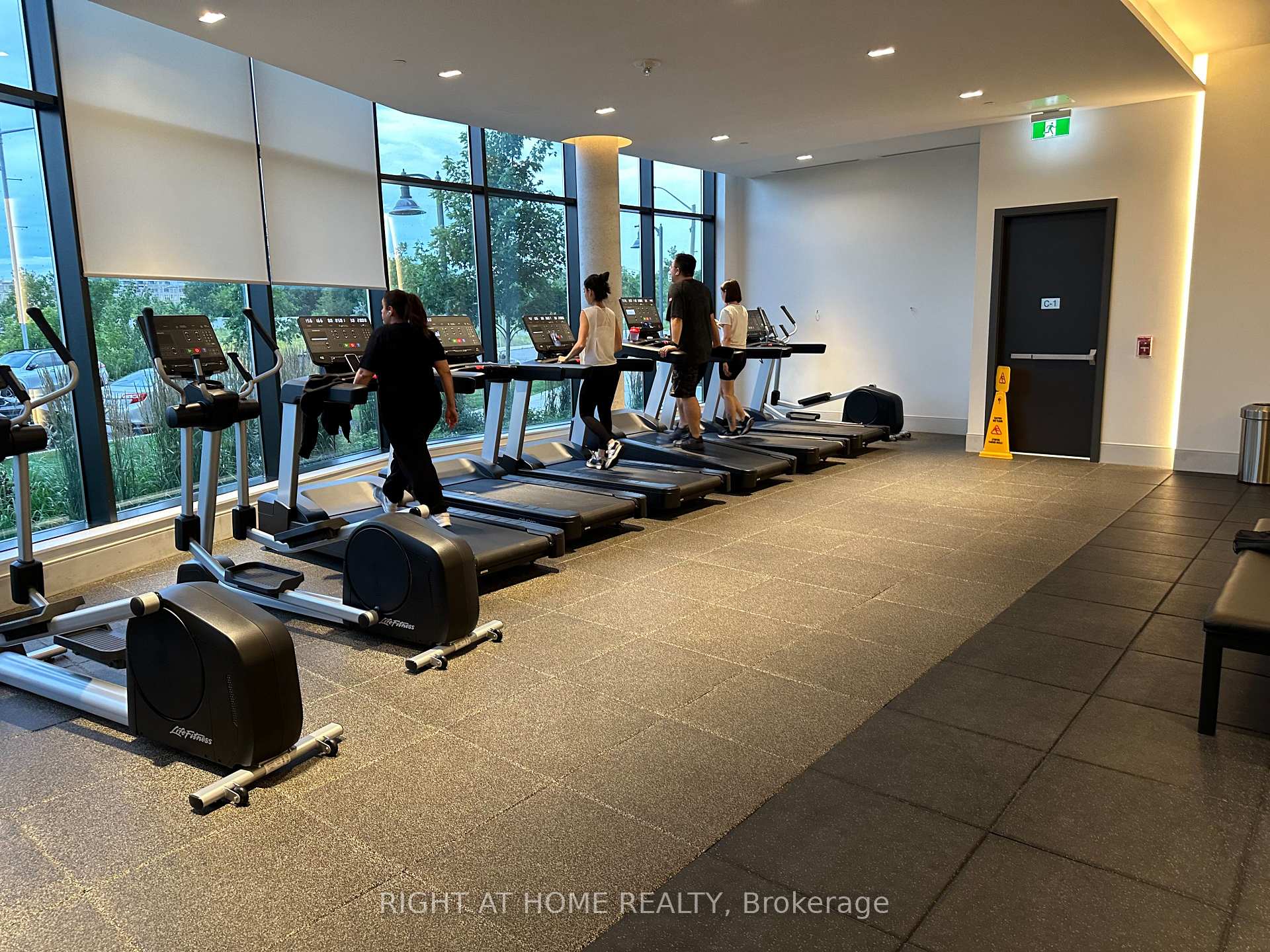 Photo 12 of Unit 828, 38 Water Walk Drive, Markham, Unionville — HOMEH