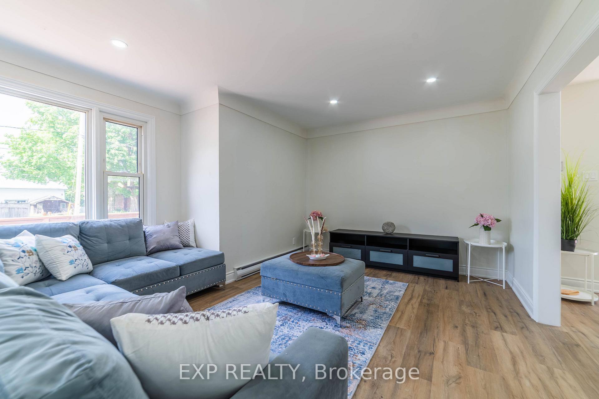 Photo 11 of 149 Copeland Street, Central Elgin, Belmont — HOMEH