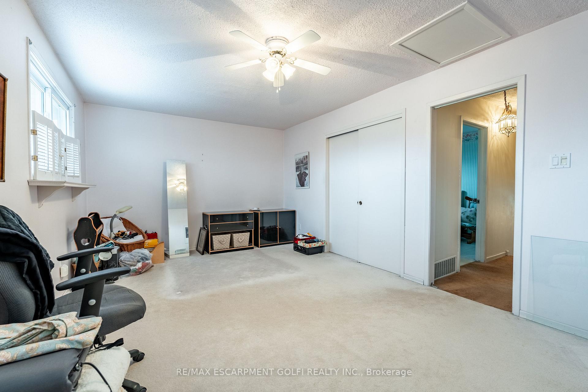 Photo 5 of 43 Brackencrest Road, St. Catharines, Secord Woods — HOMEH
