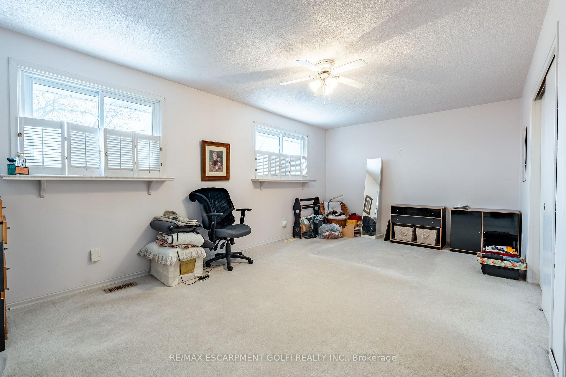 Photo 6 of 43 Brackencrest Road, St. Catharines, Secord Woods — HOMEH