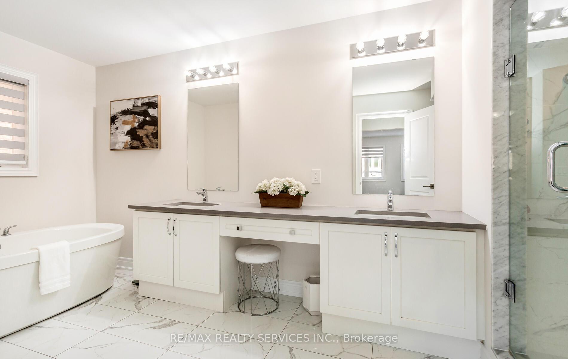 Photo 37 of 18 Seymour Road, Brampton, Sandringham-Wellington North — HOMEH