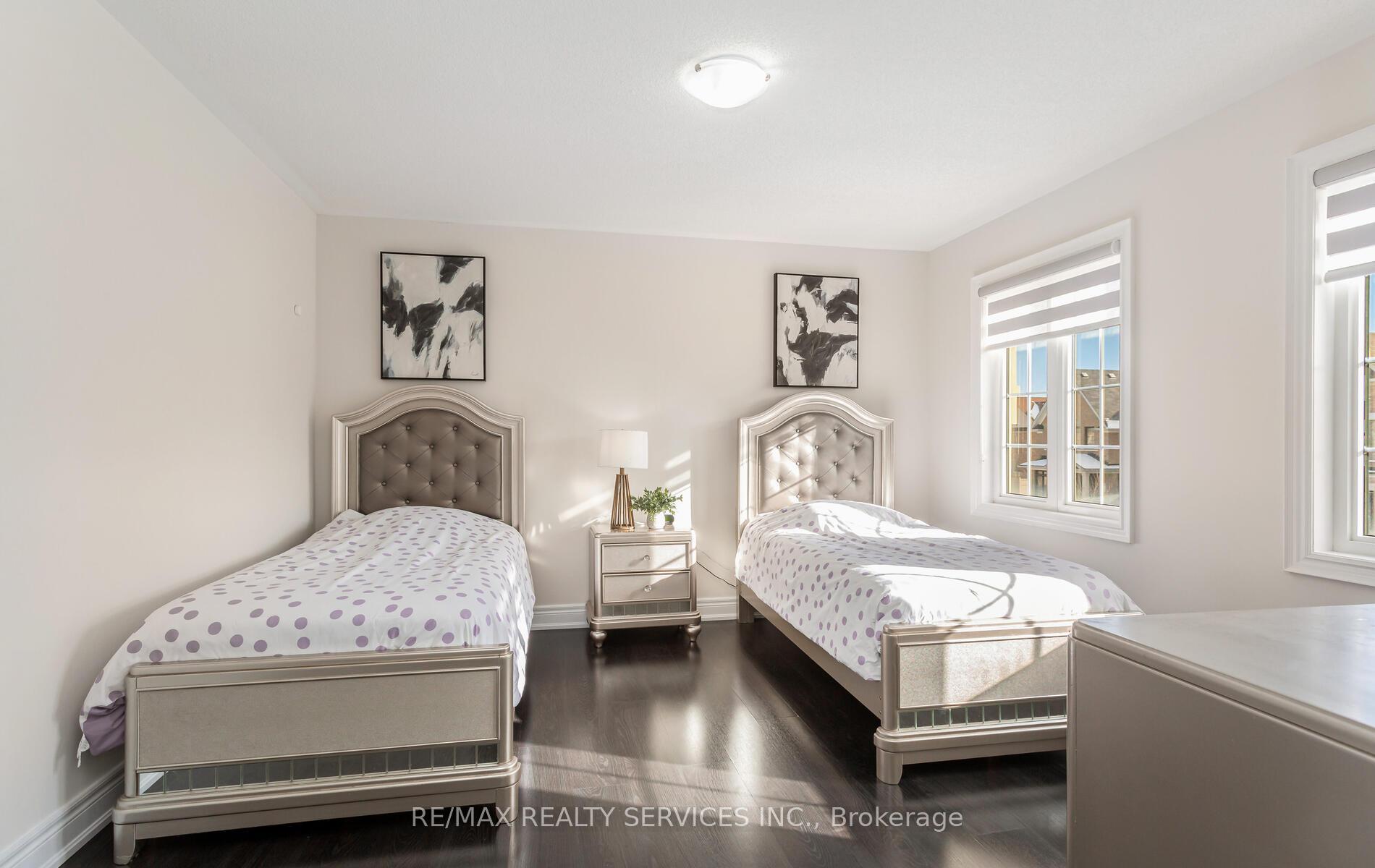 Photo 41 of 18 Seymour Road, Brampton, Sandringham-Wellington North — HOMEH