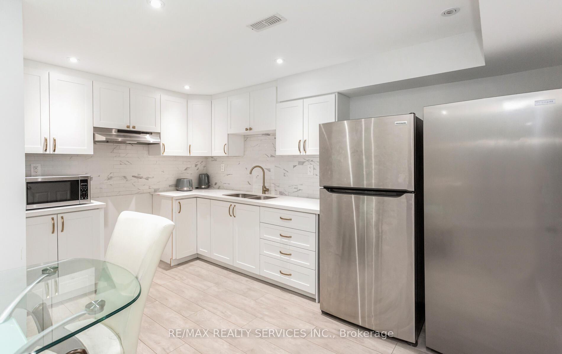 Photo 44 of 18 Seymour Road, Brampton, Sandringham-Wellington North — HOMEH